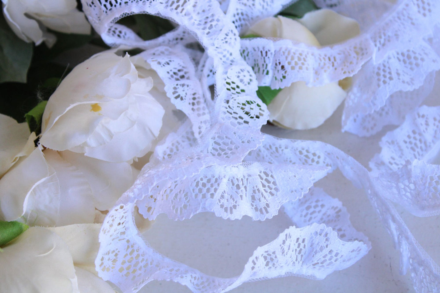 Vintage Ruffled Lace Trim, White,  1" Wide, 3 yards