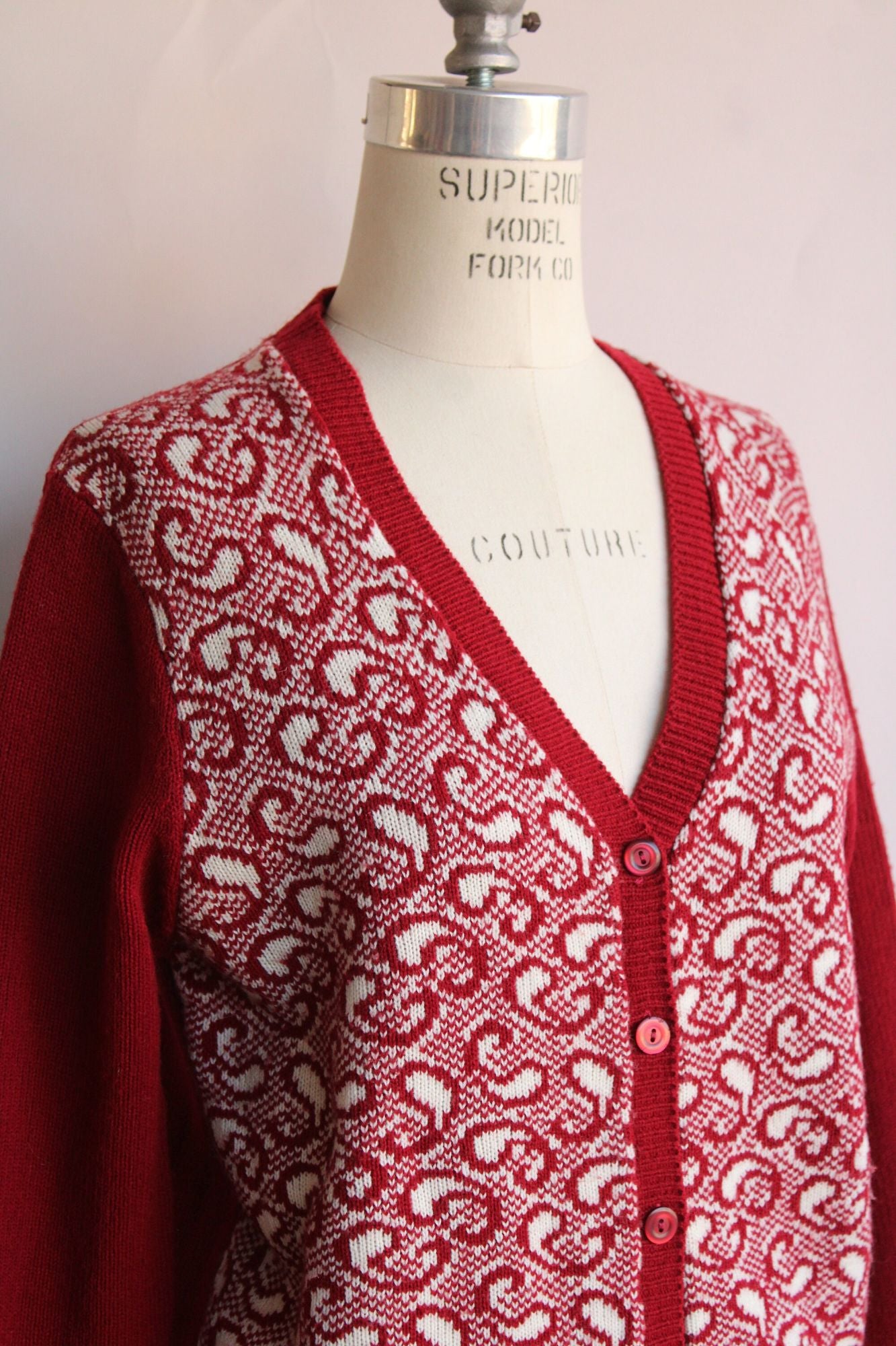 Vintage 1970s Cardigan Sweater in Red and White Paisley
