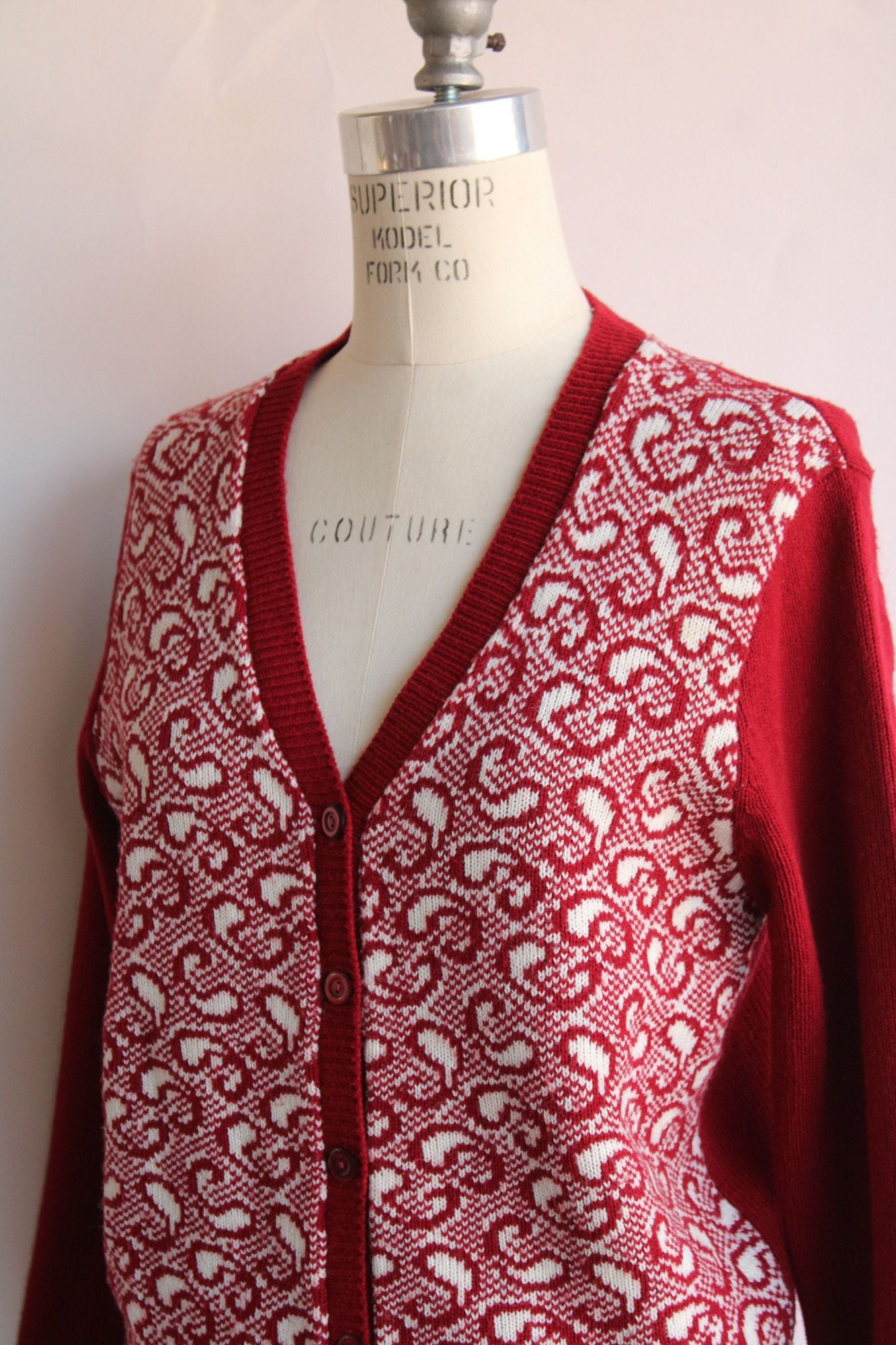 Vintage 1970s Cardigan Sweater in Red and White Paisley