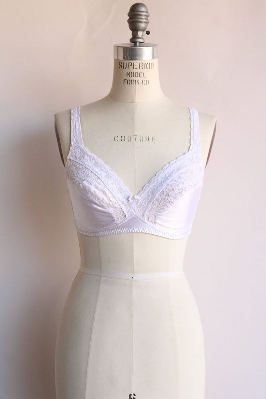 Vintage 1980s 1990s Bra, White 36B, Warners Lace Charmers, No Underwire
