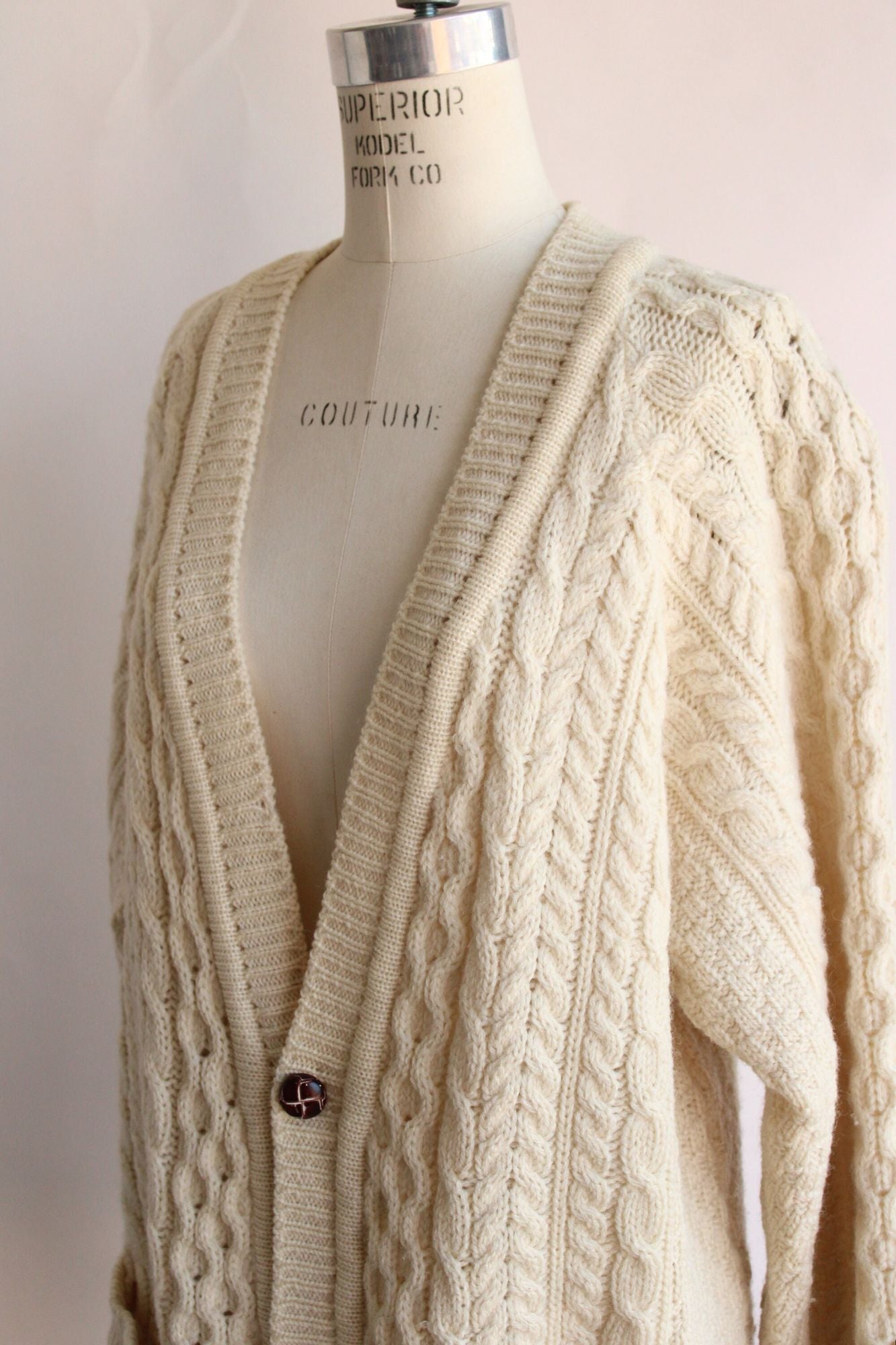 Vintage 1980s 1990s Mens Carraig Donn Aran Wool Ivory Cable Knit Cardigan with Pockets, Unisex