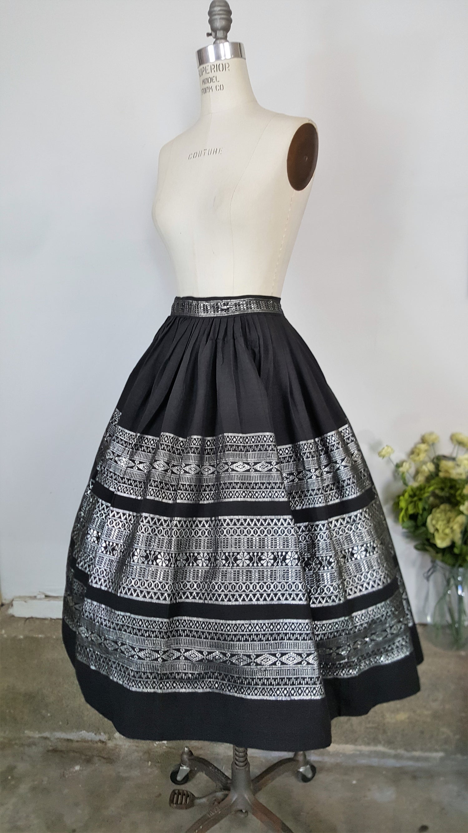 Vintage 1950s Black Full Circle Skirt With Silver Thread Embroidery