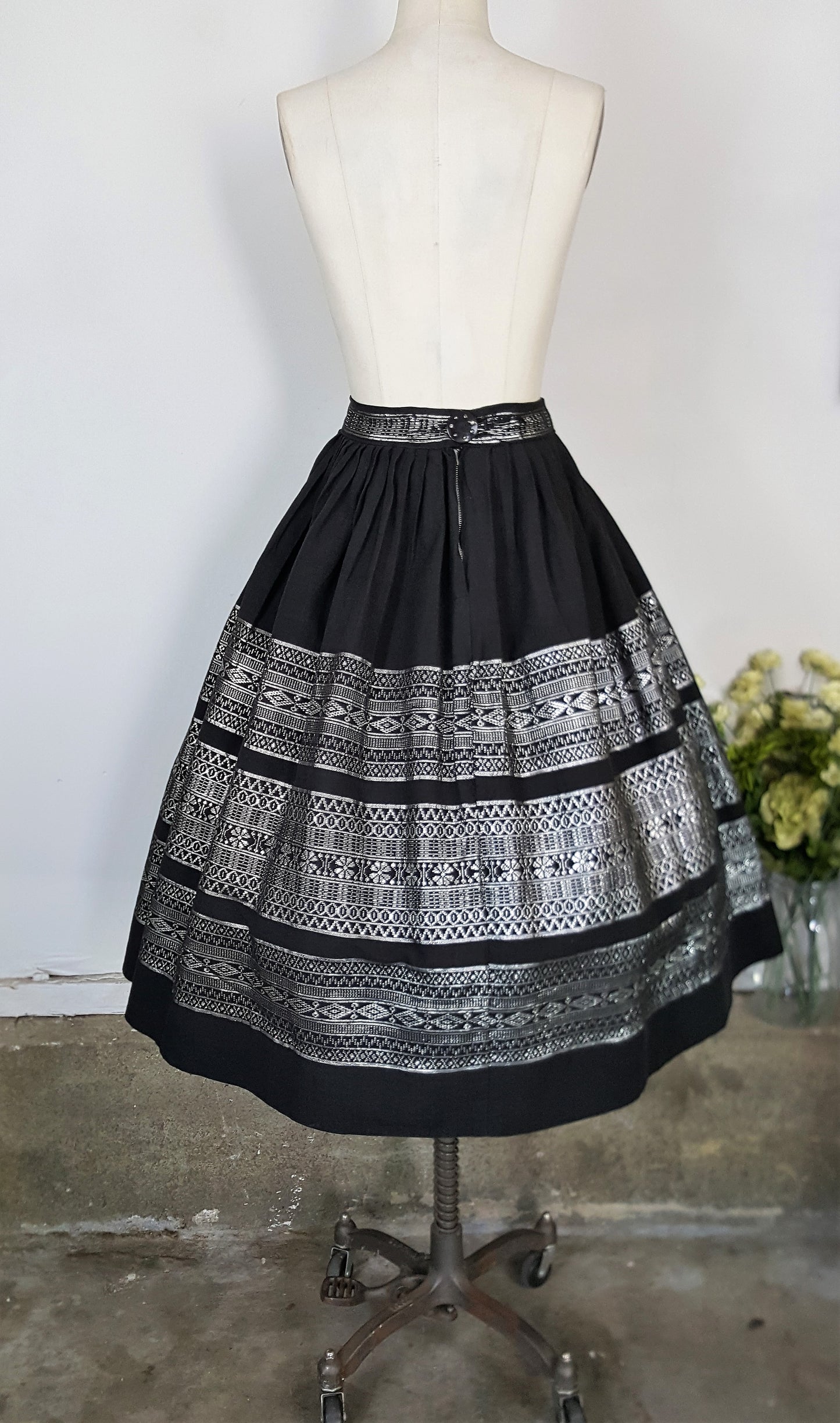 Vintage 1950s Black Full Circle Skirt With Silver Thread Embroidery