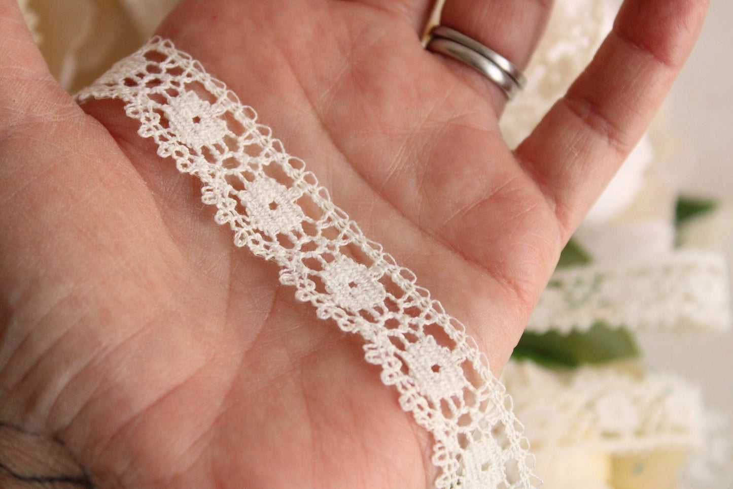 Vintage Lace Trim, Ivory Crochet, .75" Two Yards