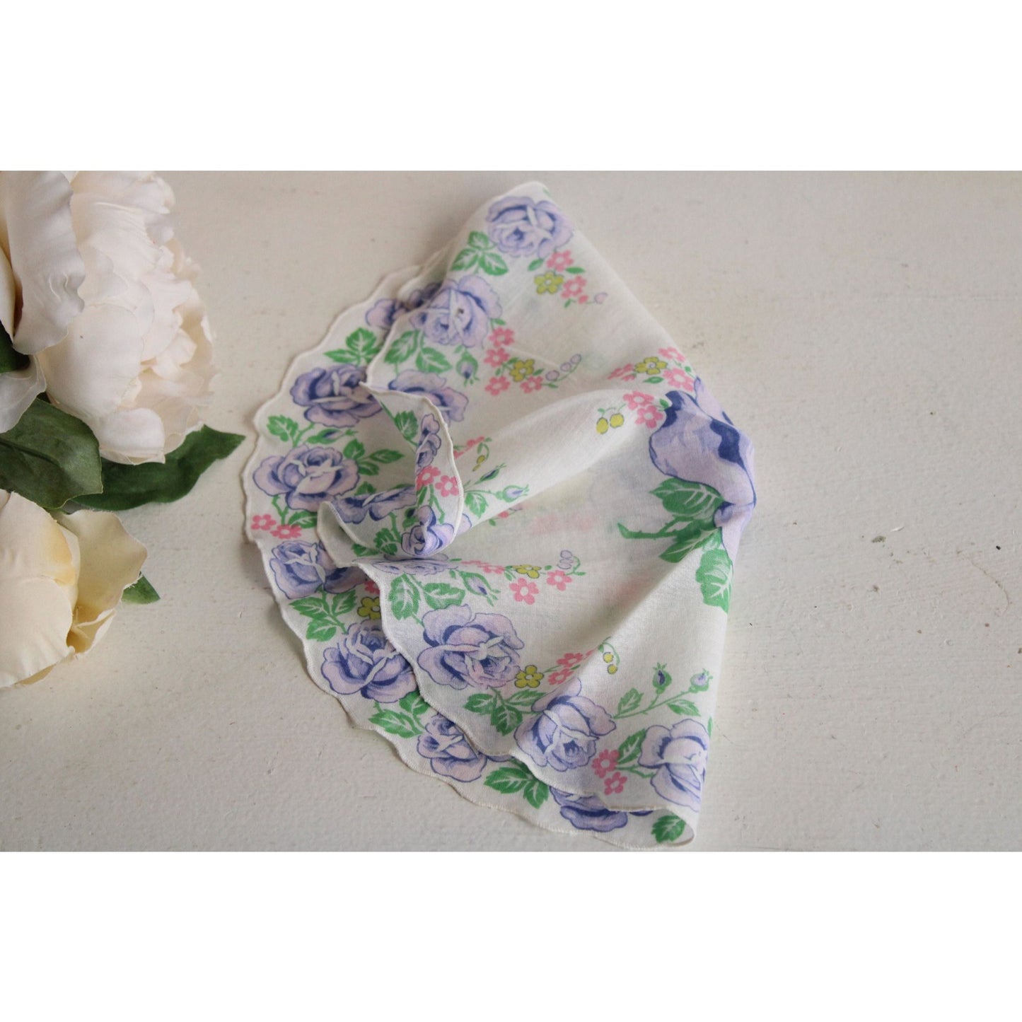 Vintage 1950s Round Floral Handkerchief