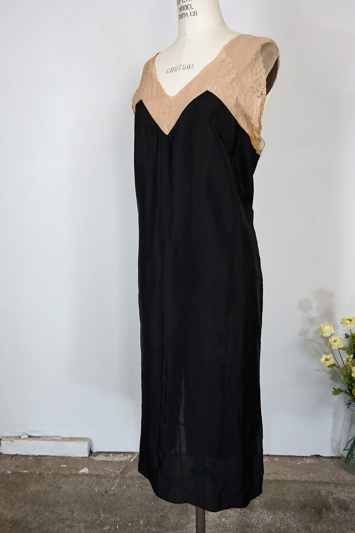 Vintage 1920s Black Silk Dress / Plus Size 