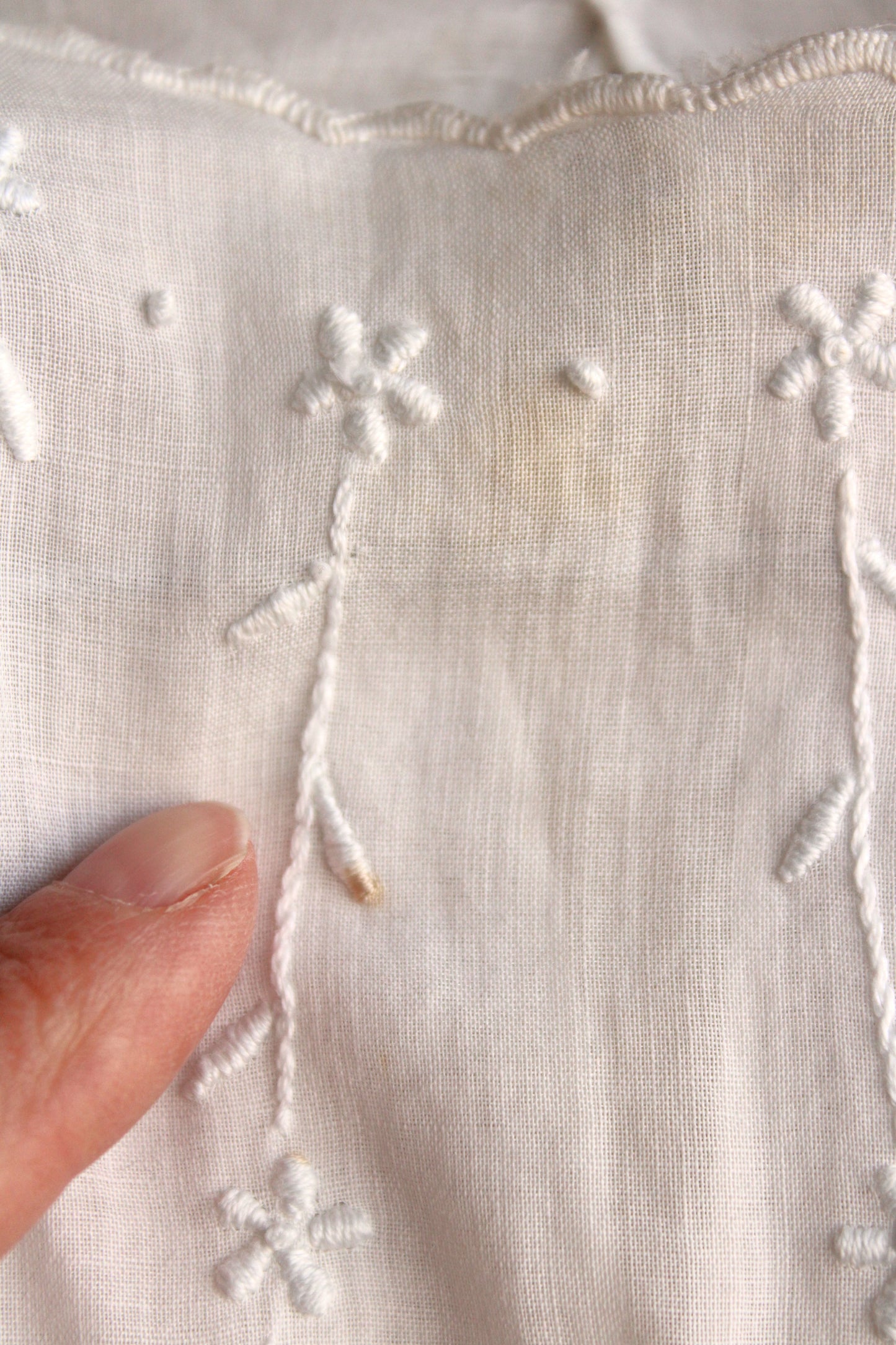 Vintage 1900s Edwardian Baby Girls White Cotton Smock Dress