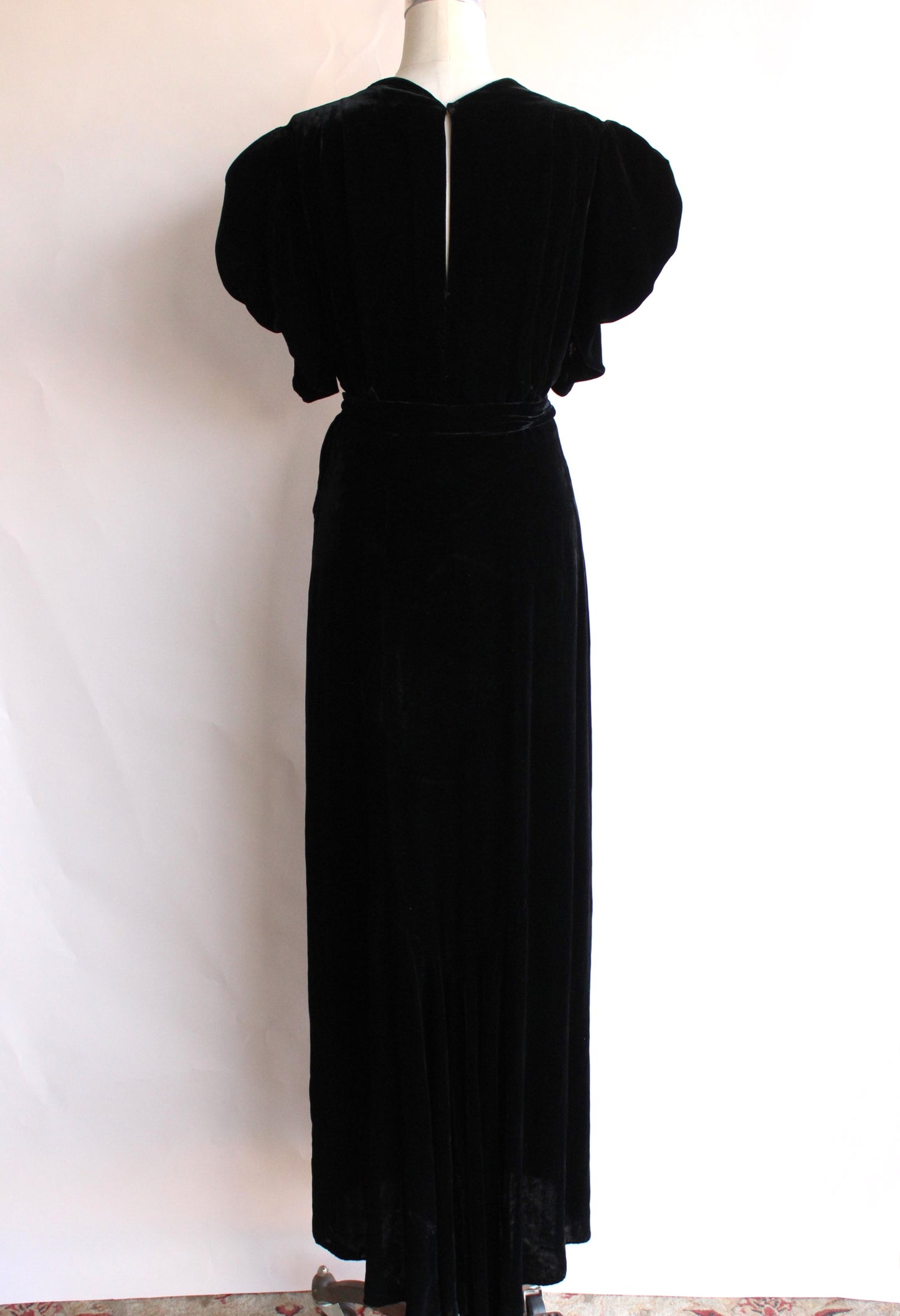 Vintage 1930s Kiviette Black Velvet Haute Couture Gown