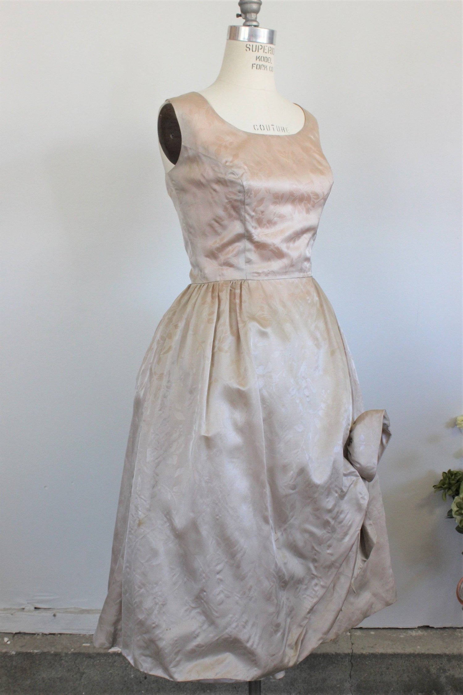 Vintage 1960s Jeannette Alexander Party Dress in Taupe-Toadstool Farm Vintage-1960s Dress,60s Bridesmaid Dress,Fit and Flare Dress,Jeannette Alexander,Metal Zipper,Vintage,Vintage Clothing,Vintage Dress,Vintage Dresses,VintageWedding