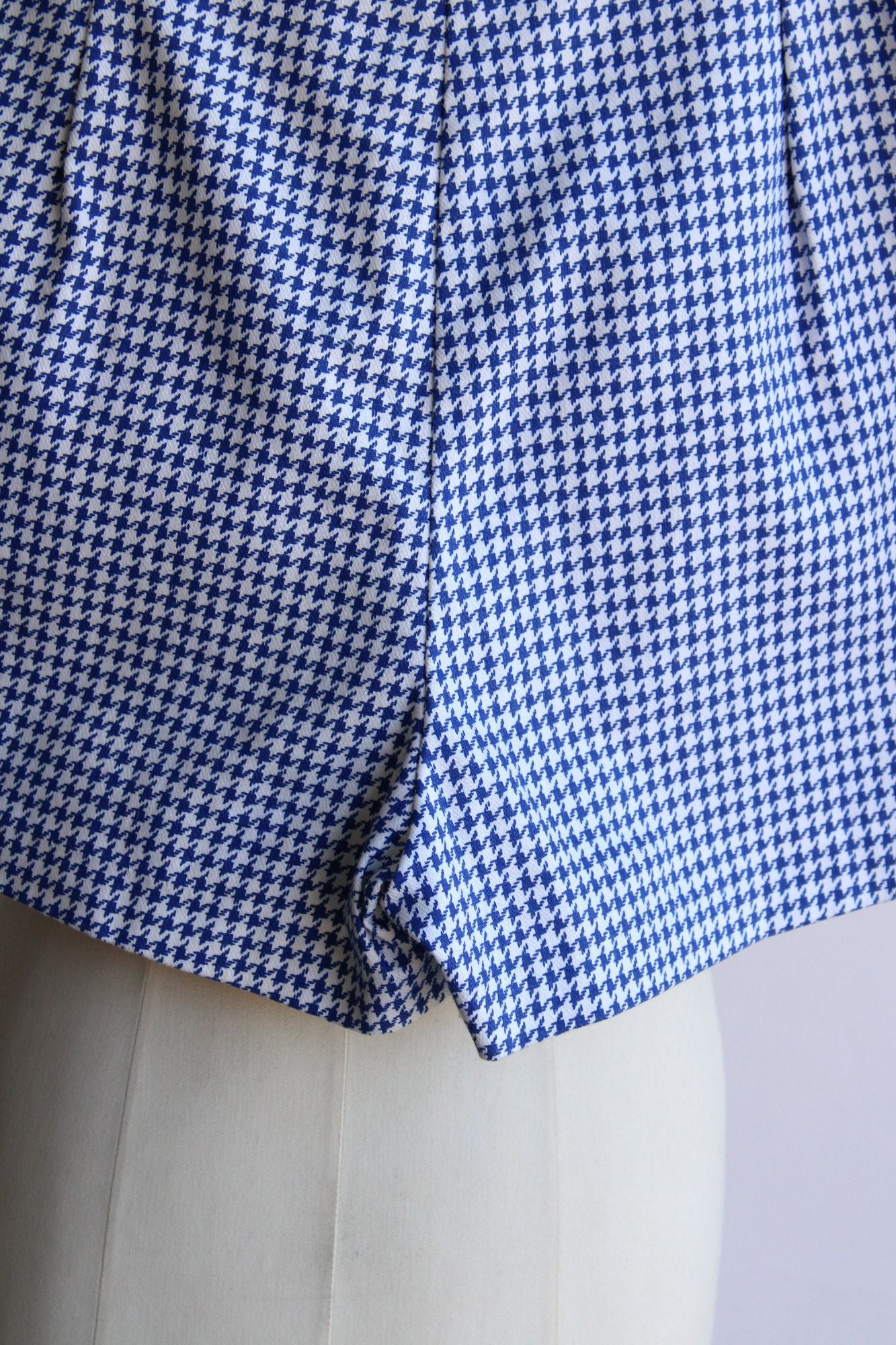 Vintage 1950s 1960s Carol Brown Blue and White Houndstooth Shorts