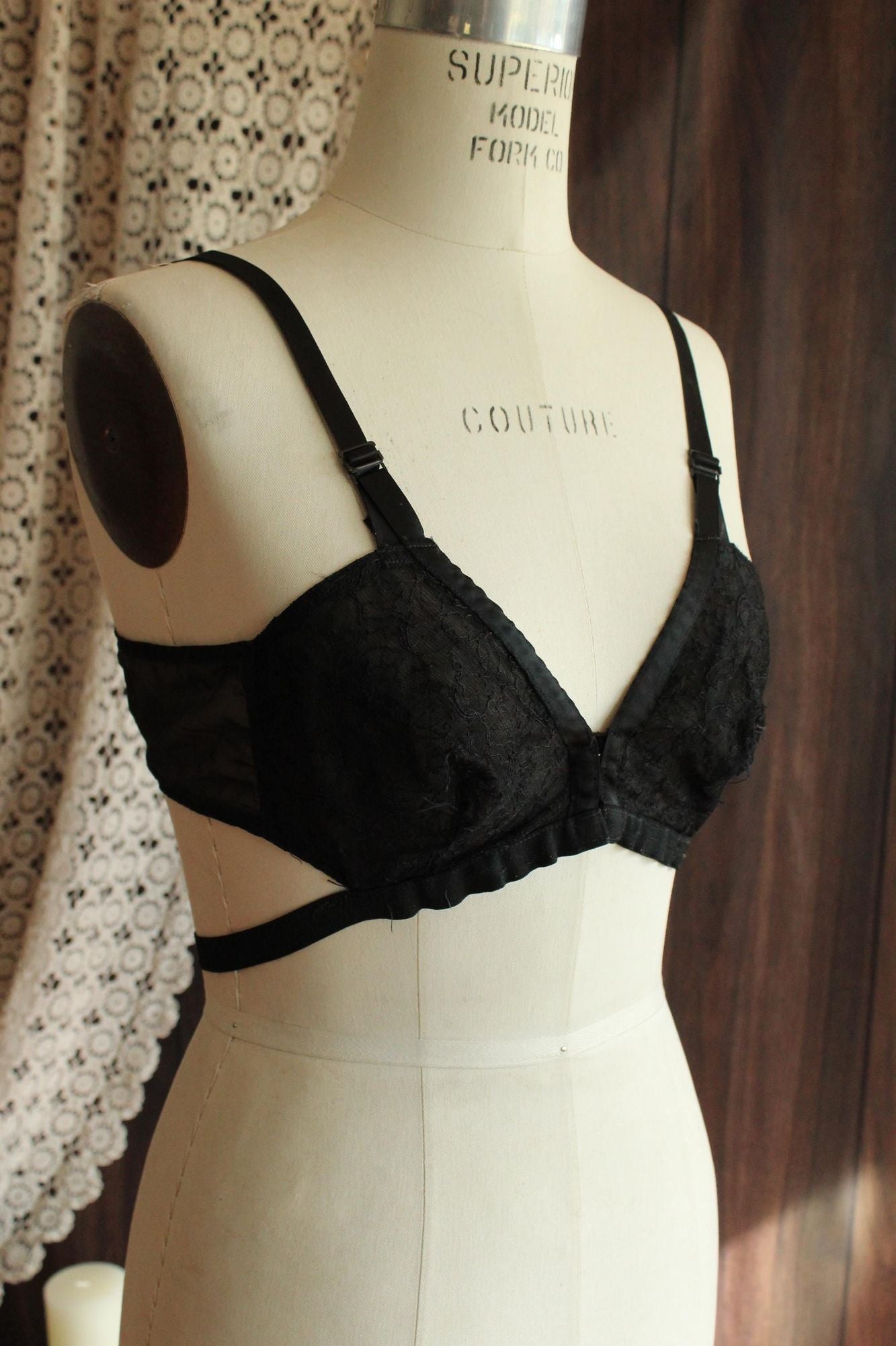 Vintage 1950s Gossard Sta Lo Black Lace Bar, 34B Deep V back with Girdle Hook