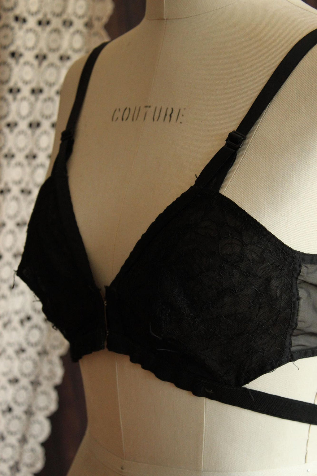 Vintage 1950s Gossard Sta Lo Black Lace Bar, 34B Deep V back with Girdle Hook