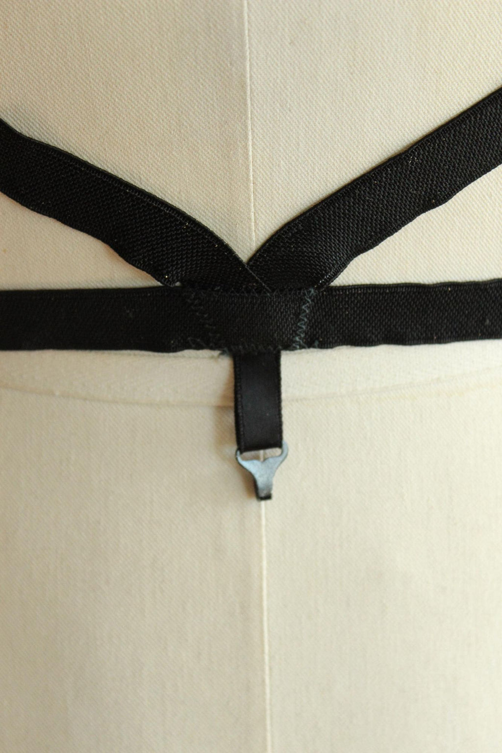 Vintage 1950s Gossard Sta Lo Black Lace Bar, 34B Deep V back with Girdle Hook