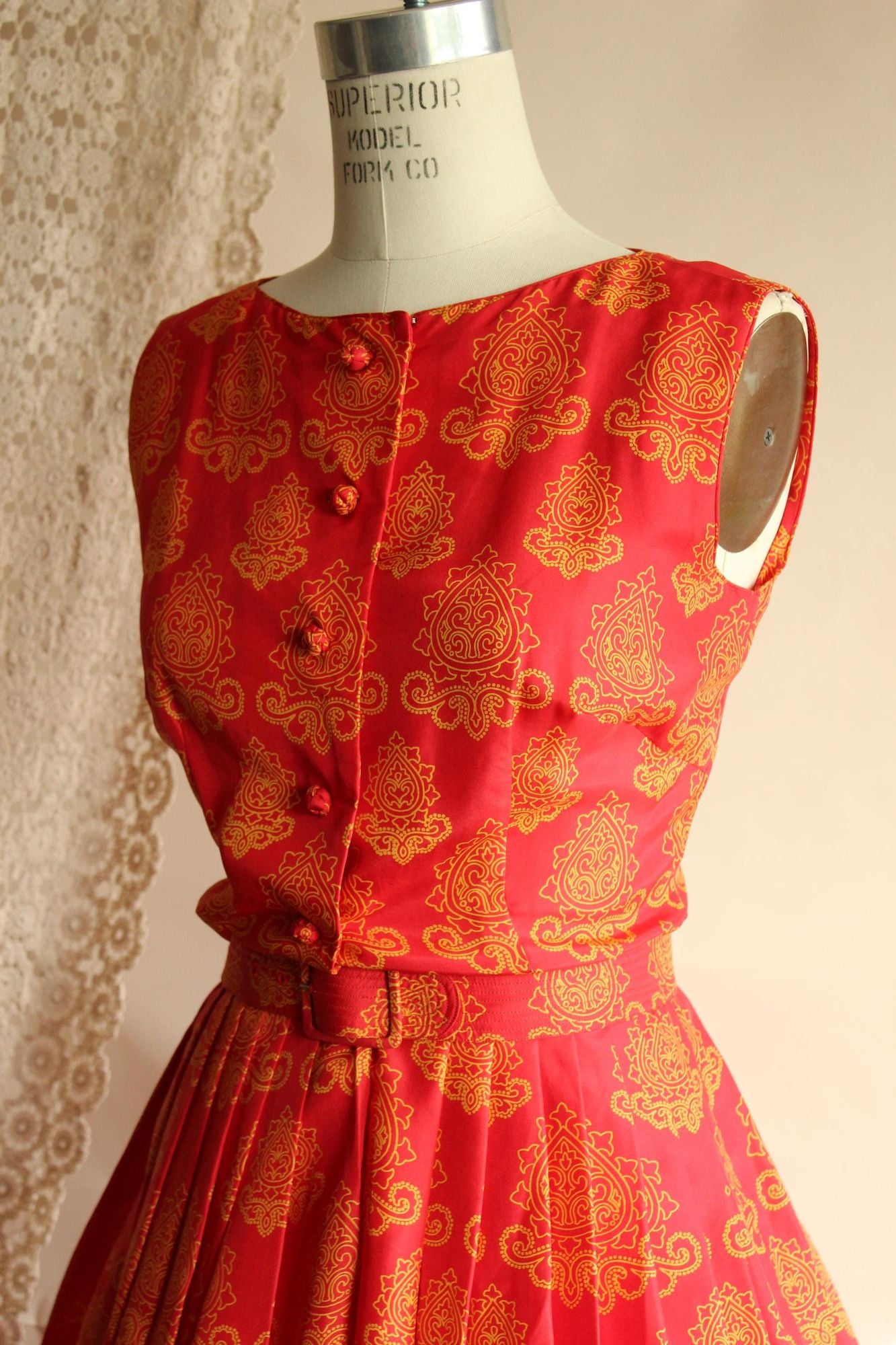 Vintage 1950s 1960s Dynasty Silk Red and Gold Sundress with Belt