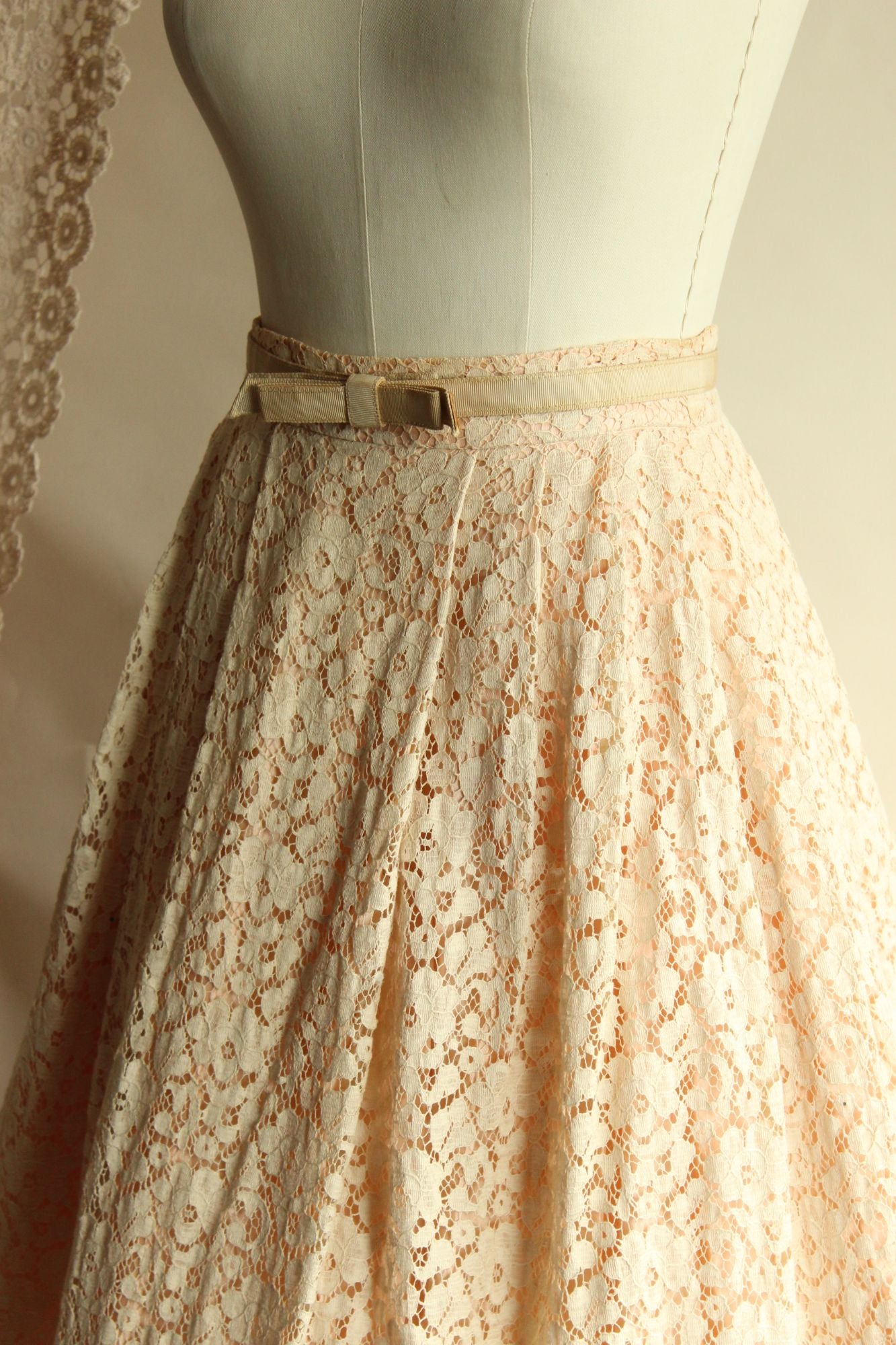 Vintage 1950s 1960s Charm of Hollywood Pink and Ivory Lace Skirt with Belt