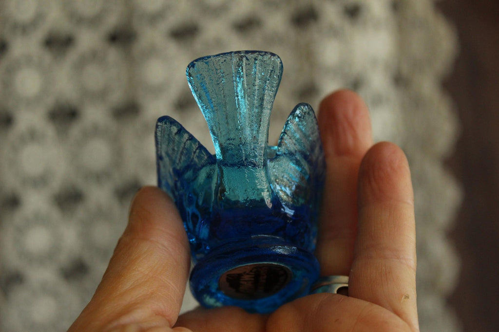 Vintage 1960s Kanawha Bermuda Blue Glass Bird Salt Cellar