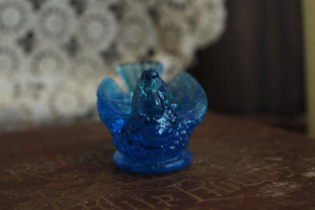 Vintage 1960s Kanawha Bermuda Blue Glass Bird Salt Cellar