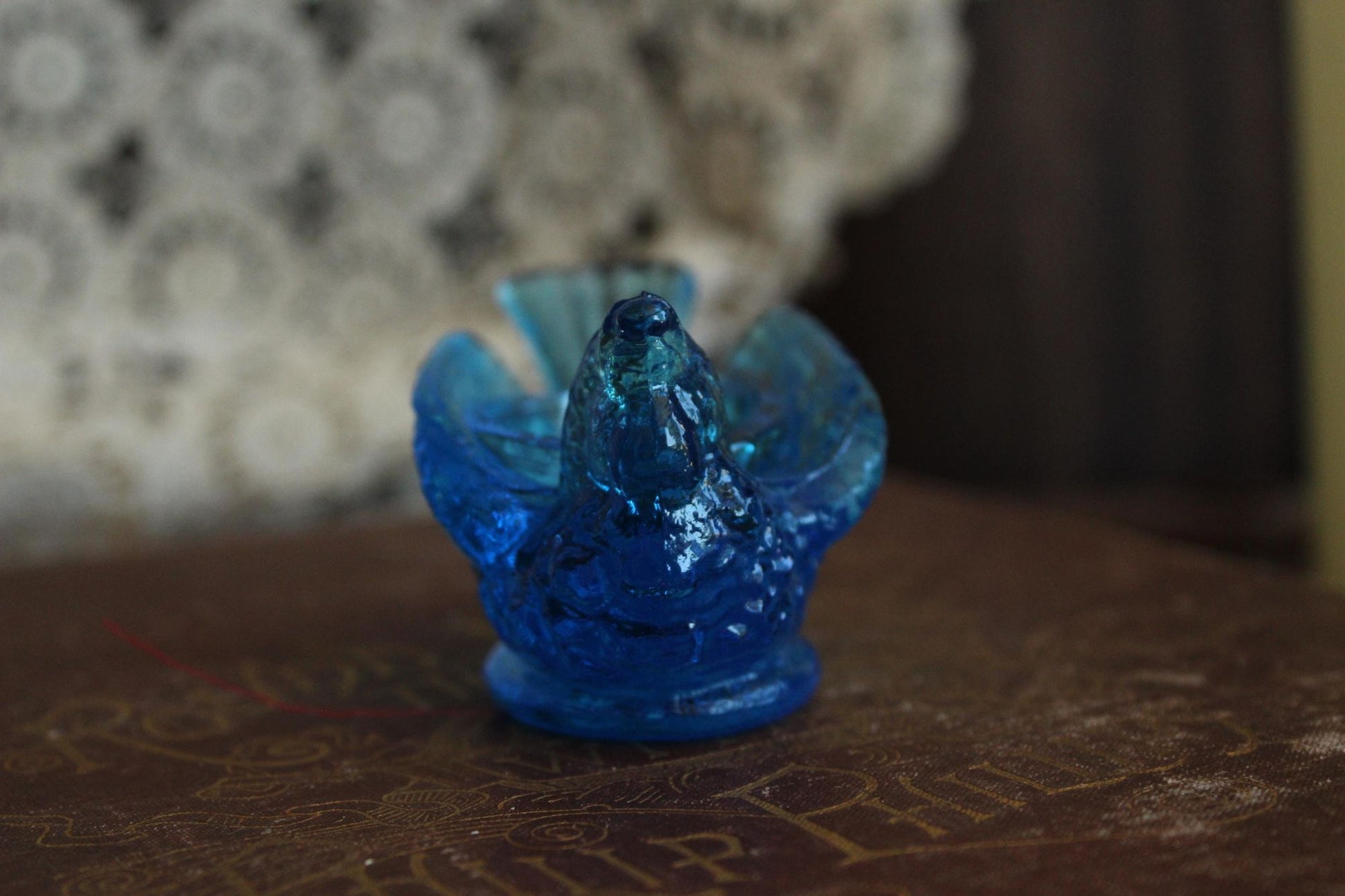 Vintage 1960s Kanawha Bermuda Blue Glass Bird Salt Cellar