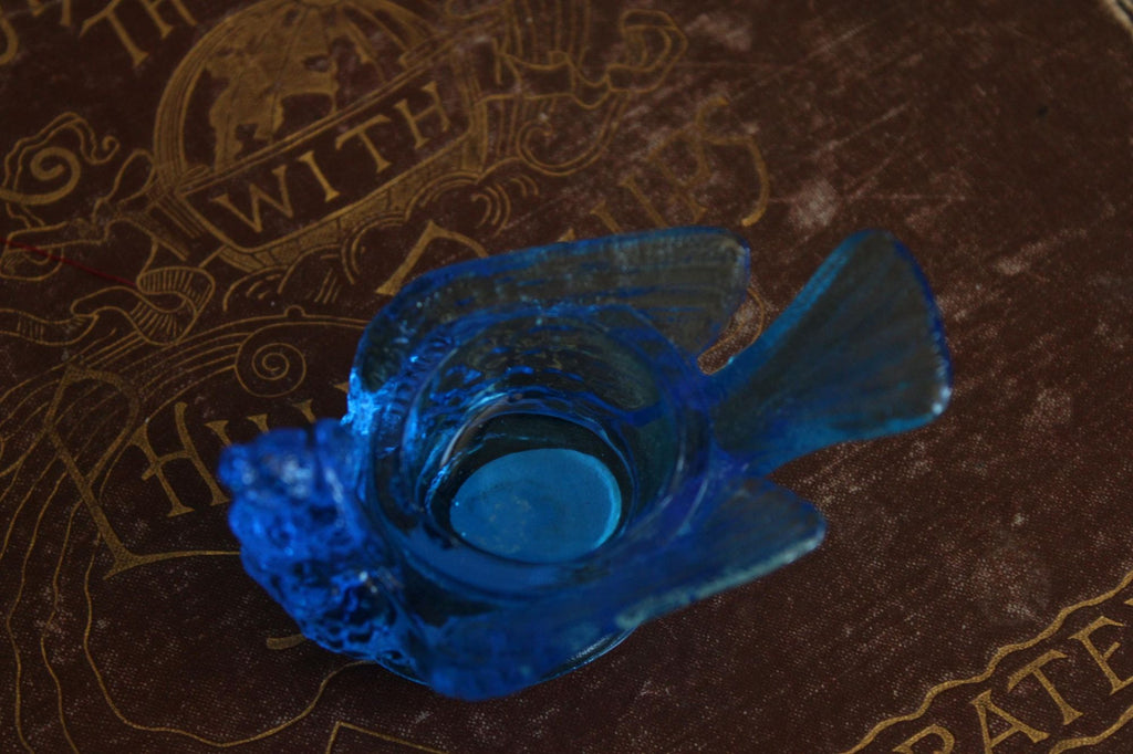 Vintage 1960s Kanawha Bermuda Blue Glass Bird Salt Cellar