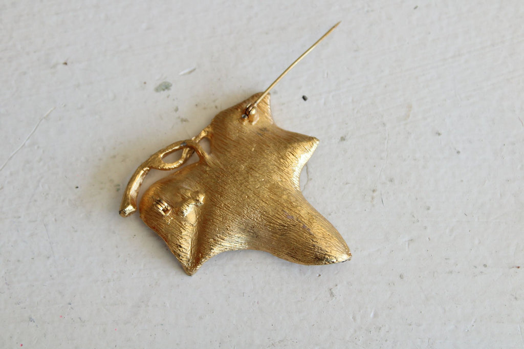 Vintage 1960s Gold Tone Leaf Brooch with Pink Rhinestones