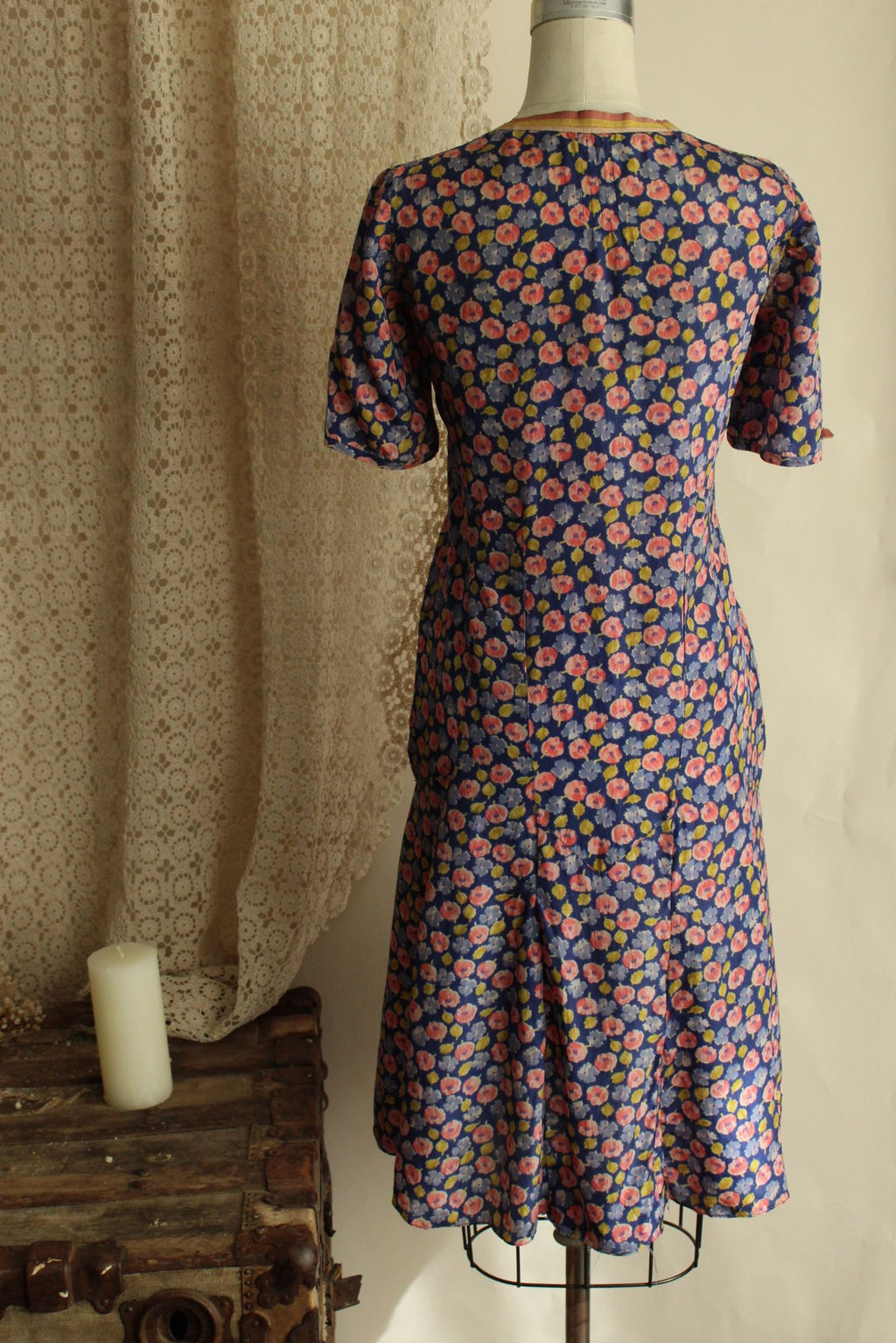 Vintage Antique 1920s Silk Blue and Pink Floral Print Day Dress