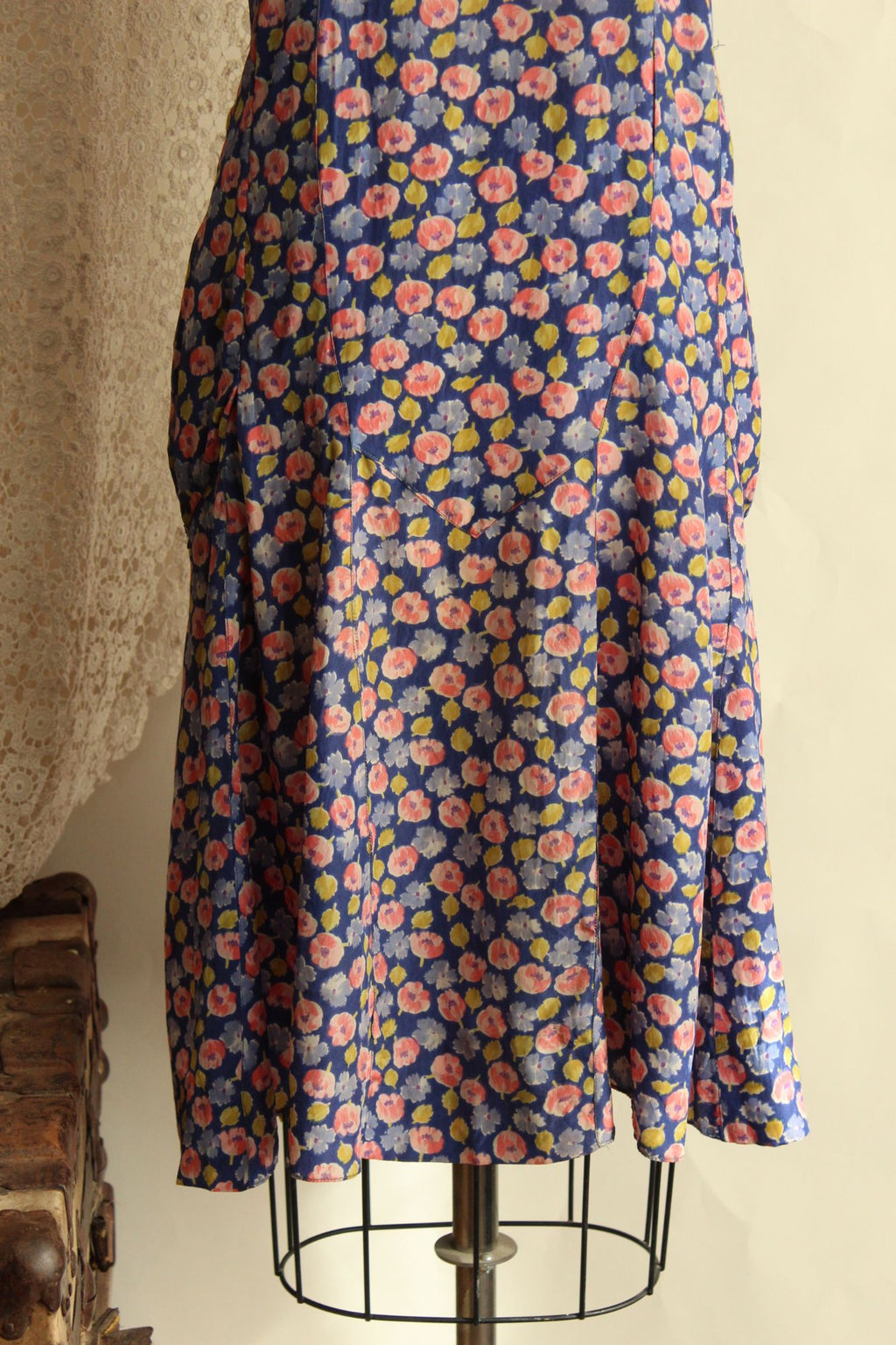 Vintage Antique 1920s Silk Blue and Pink Floral Print Day Dress