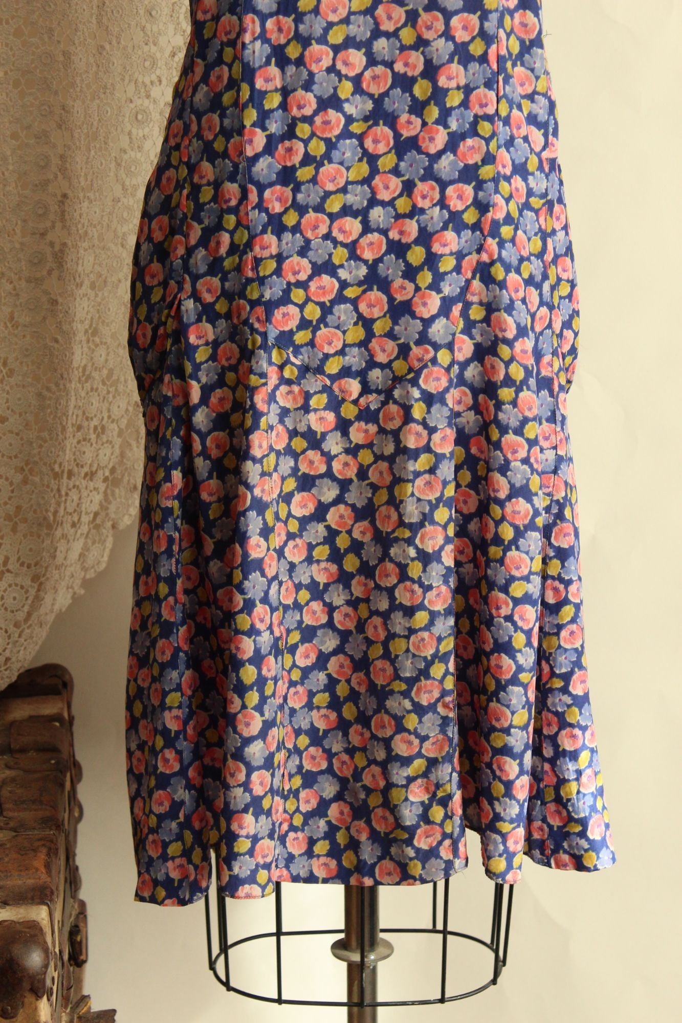 Vintage Antique 1920s Silk Blue and Pink Floral Print Day Dress