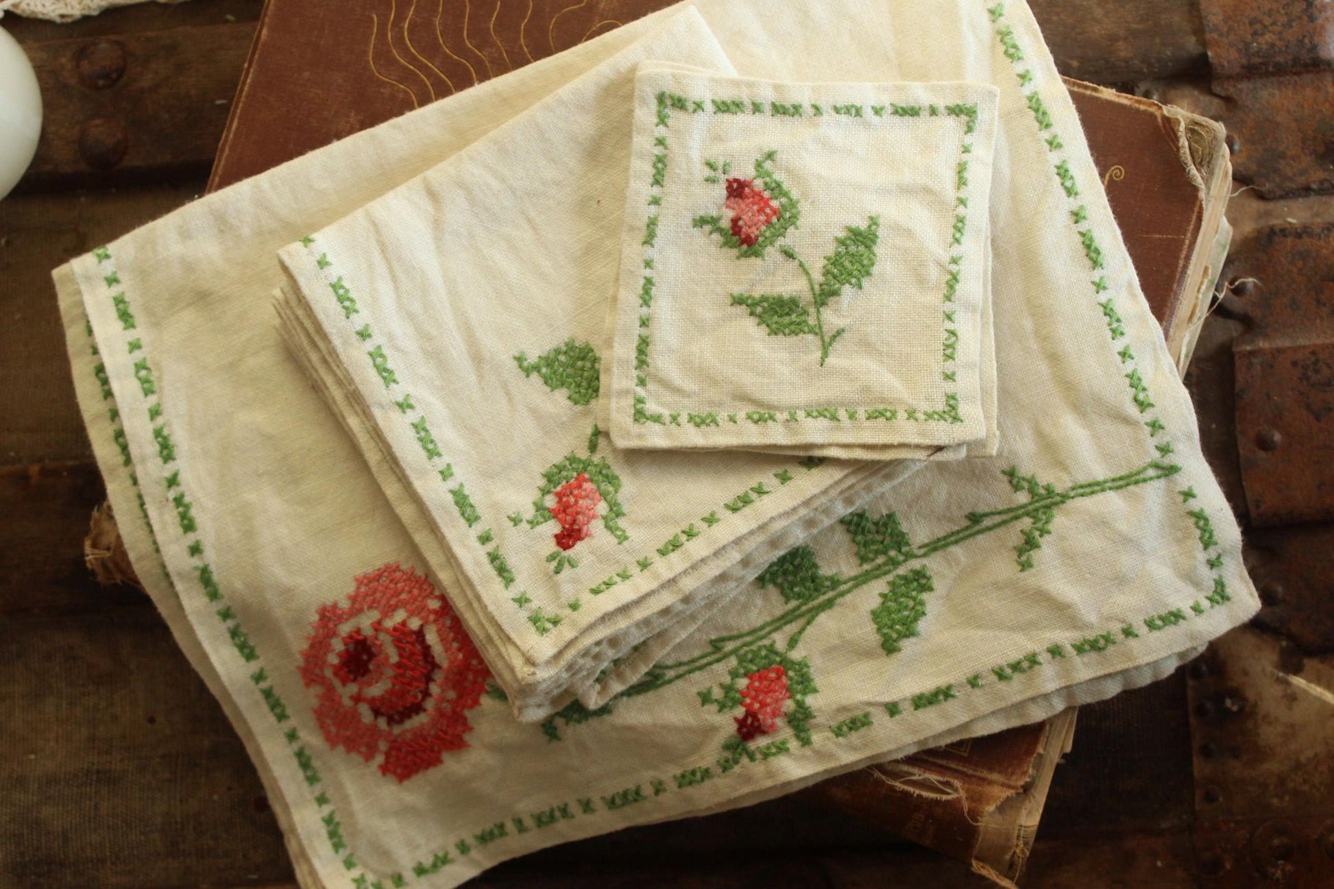 Vintage 1960s Rose Napkins, Coasters and Placemats Set