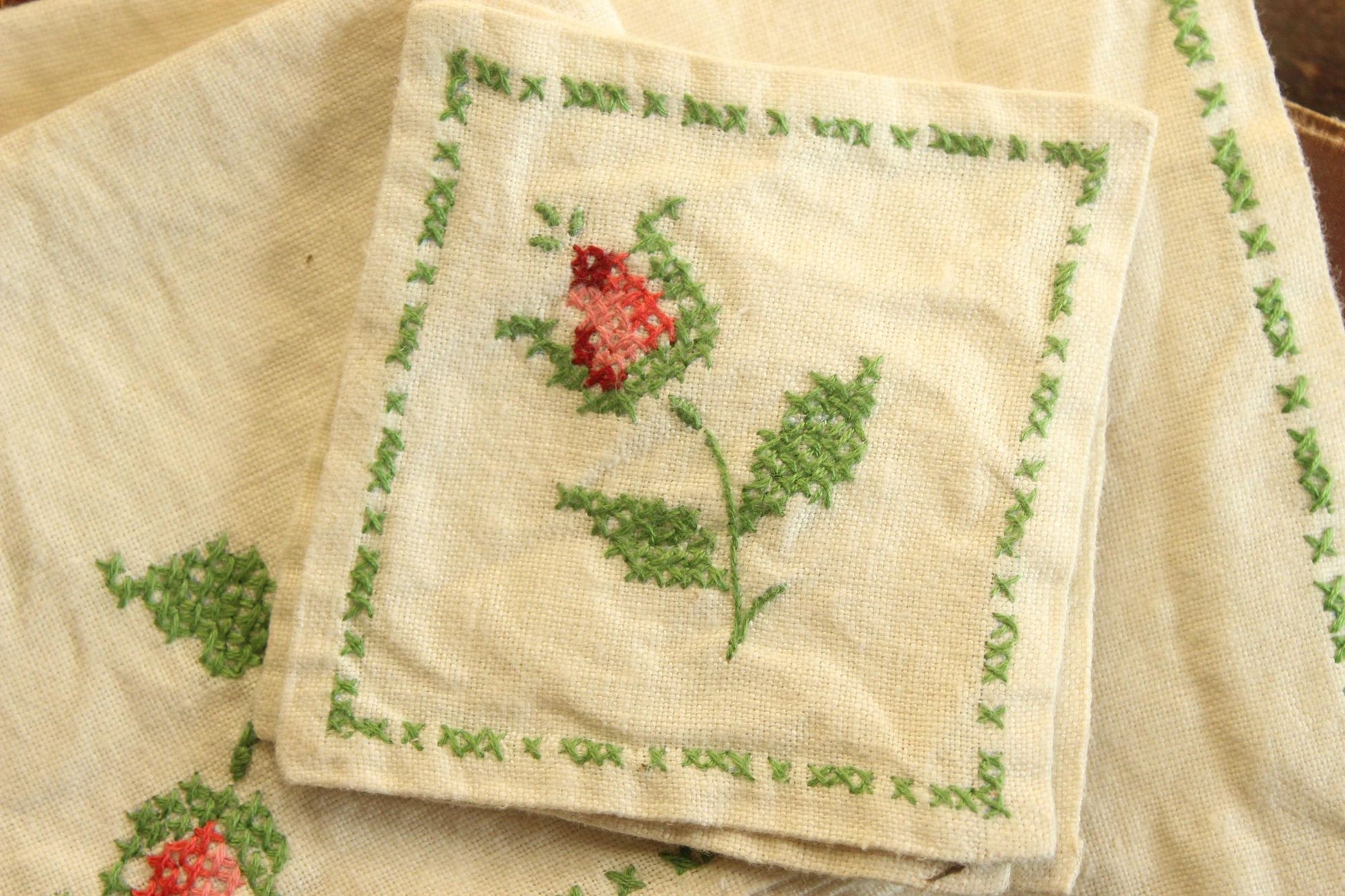 Vintage 1960s Rose Napkins, Coasters and Placemats Set