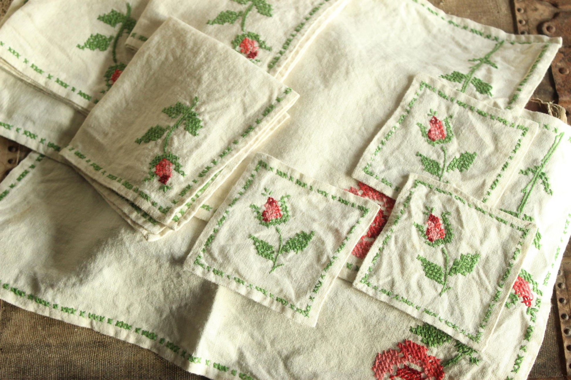 Vintage 1960s Rose Napkins, Coasters and Placemats Set