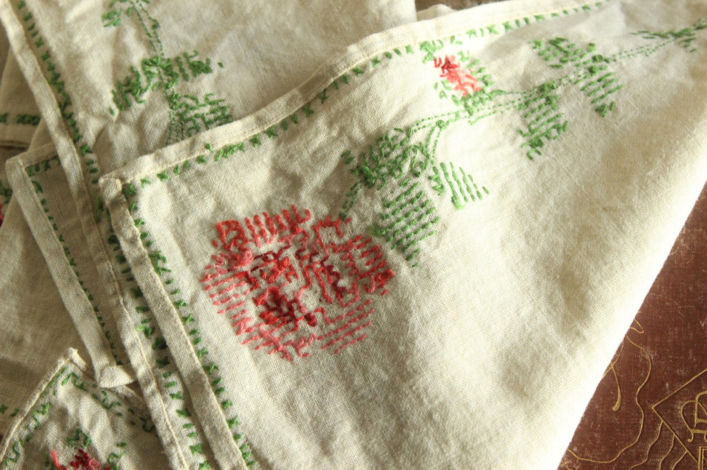 Vintage 1960s Rose Napkins, Coasters and Placemats Set