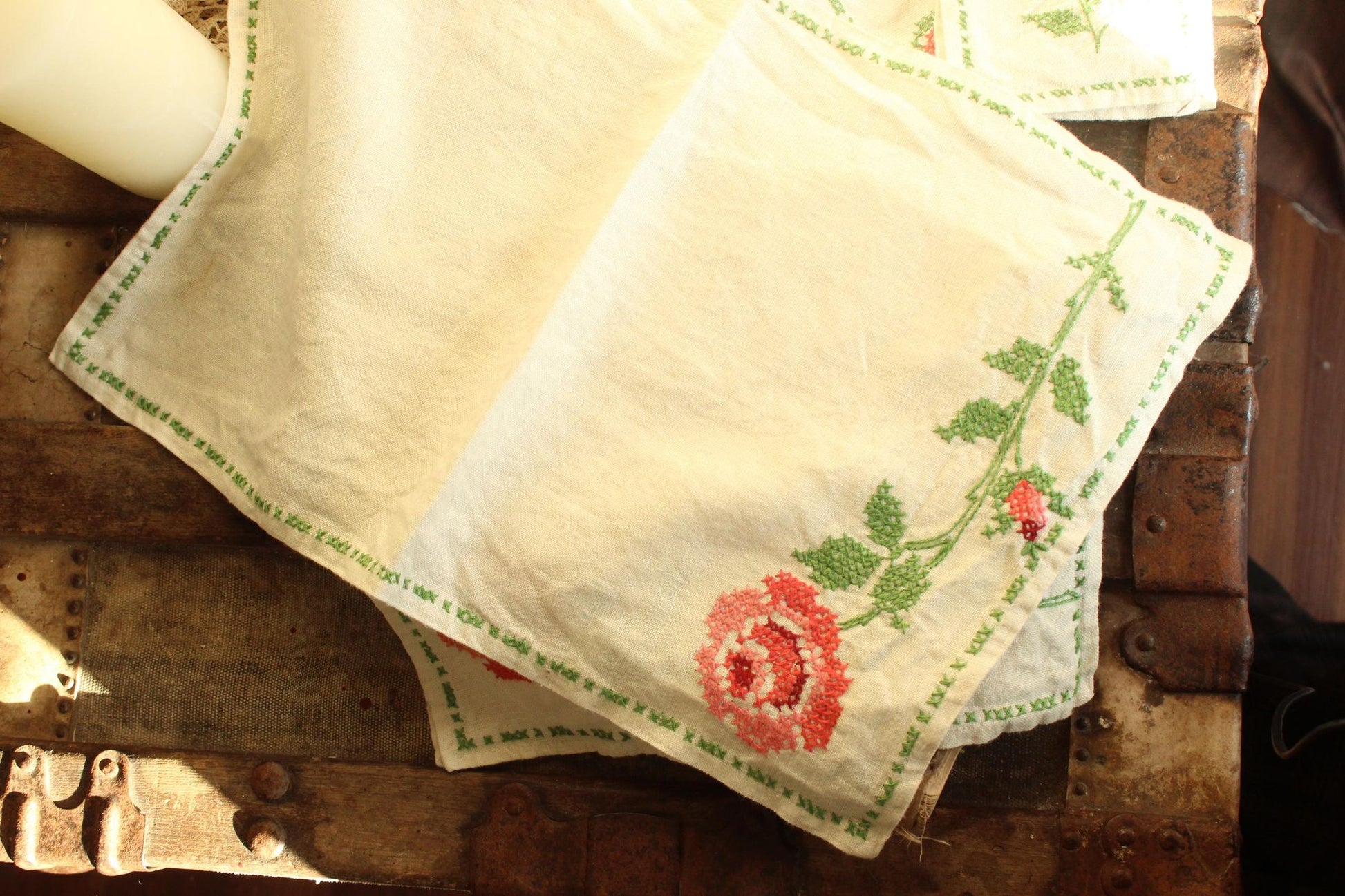 Vintage 1960s Rose Napkins, Coasters and Placemats Set