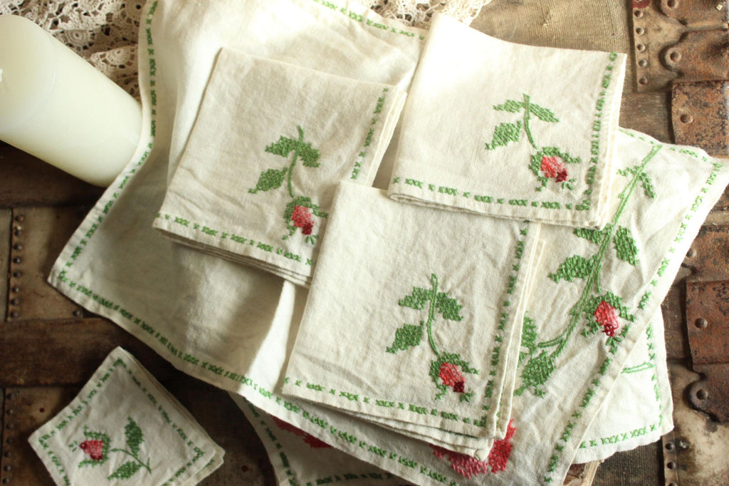 Vintage 1960s Rose Napkins, Coasters and Placemats Set