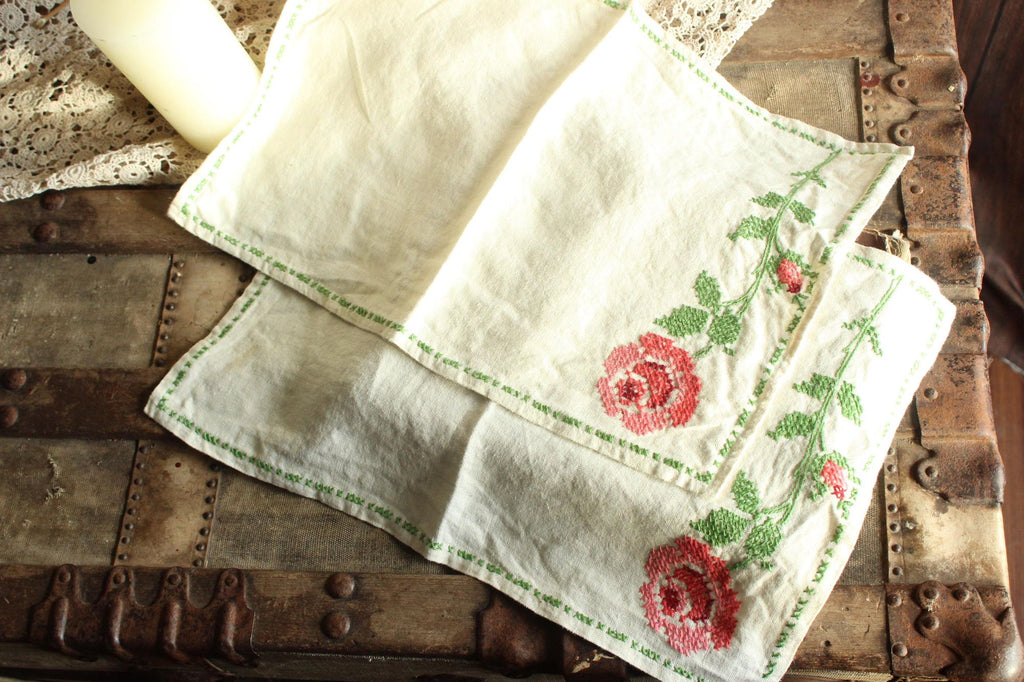 Vintage 1960s Rose Napkins, Coasters and Placemats Set