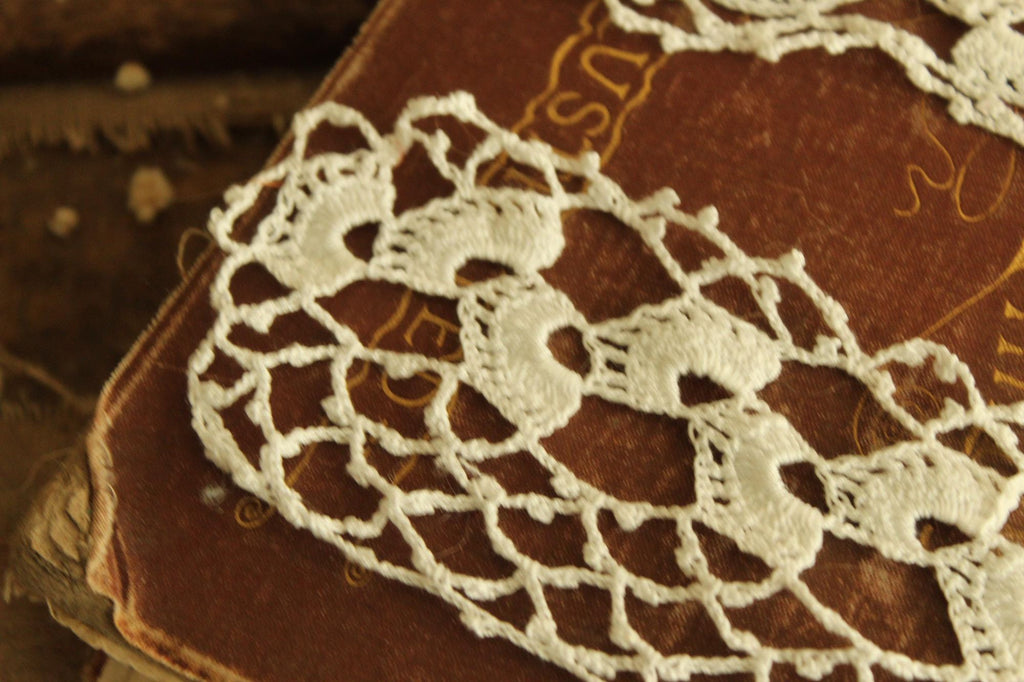Vintage Crochet Lace Sleeve Cuffs Or Collar Trim, White, Two,  13.5" by 2.5"