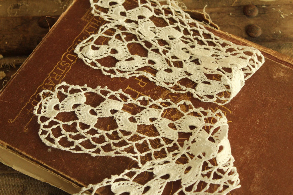 Vintage Crochet Lace Sleeve Cuffs Or Collar Trim, White, Two,  13.5" by 2.5"