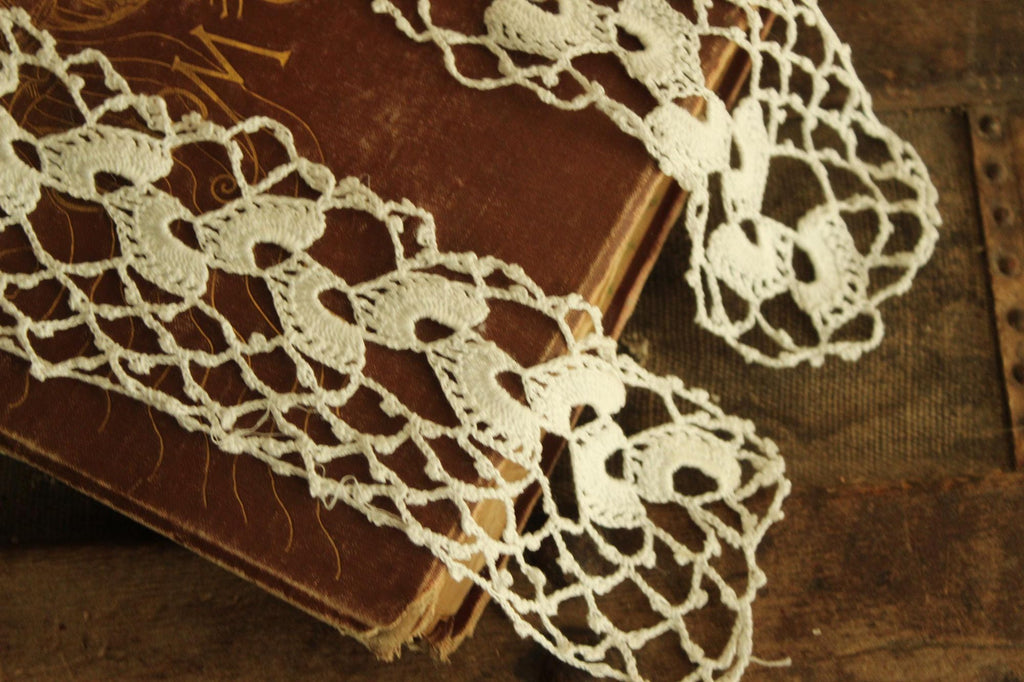 Vintage Crochet Lace Sleeve Cuffs Or Collar Trim, White, Two,  13.5" by 2.5"
