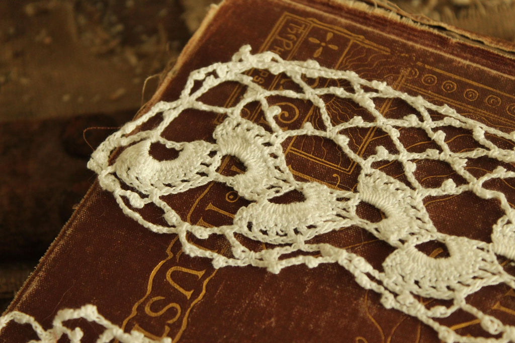 Vintage Crochet Lace Sleeve Cuffs Or Collar Trim, White, Two,  13.5" by 2.5"