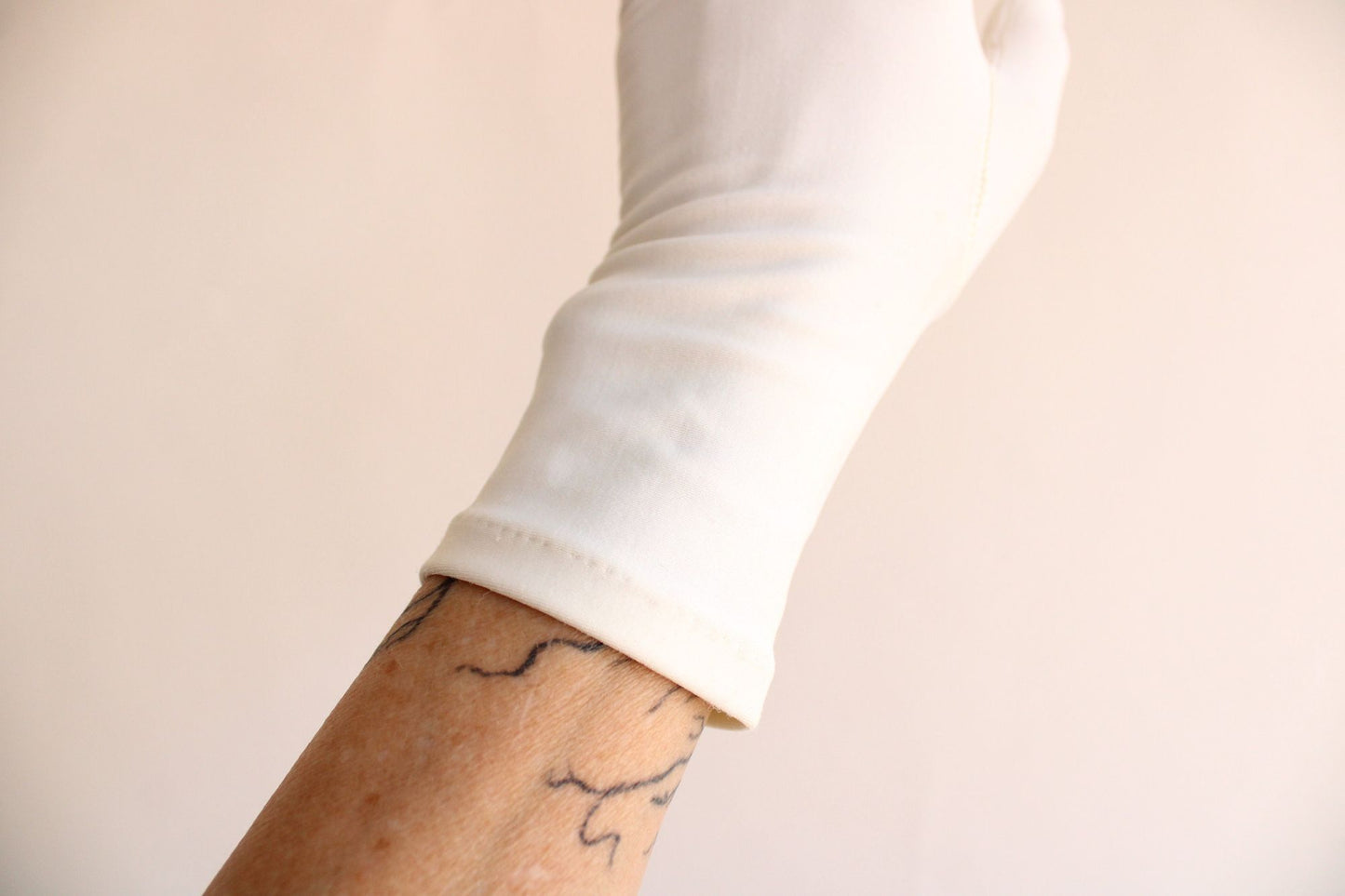 Vintage 1960s 1970s White Nylon Wrist Matinee Length Gloves