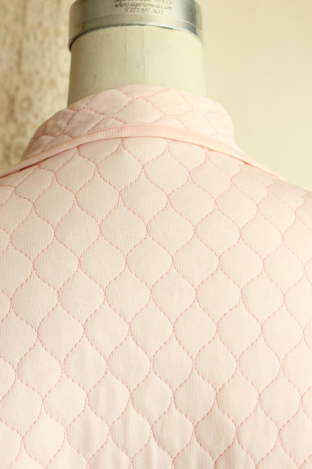 Vintage 1960s Barbizon Pink Quilted Bed Jacket