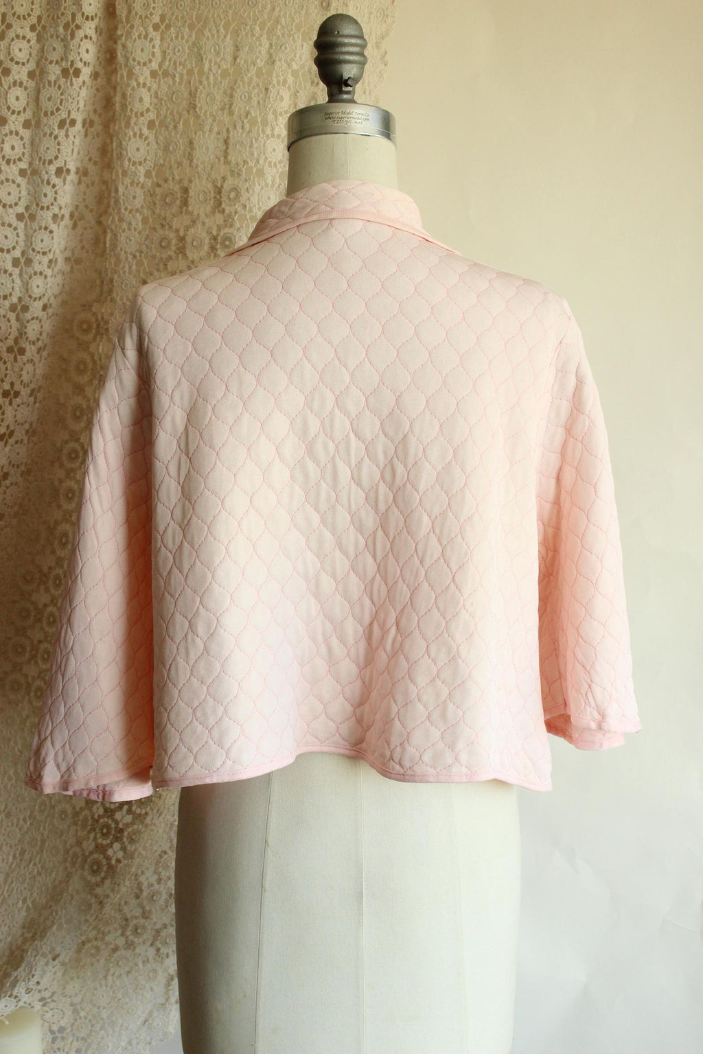 Vintage 1960s Barbizon Pink Quilted Bed Jacket