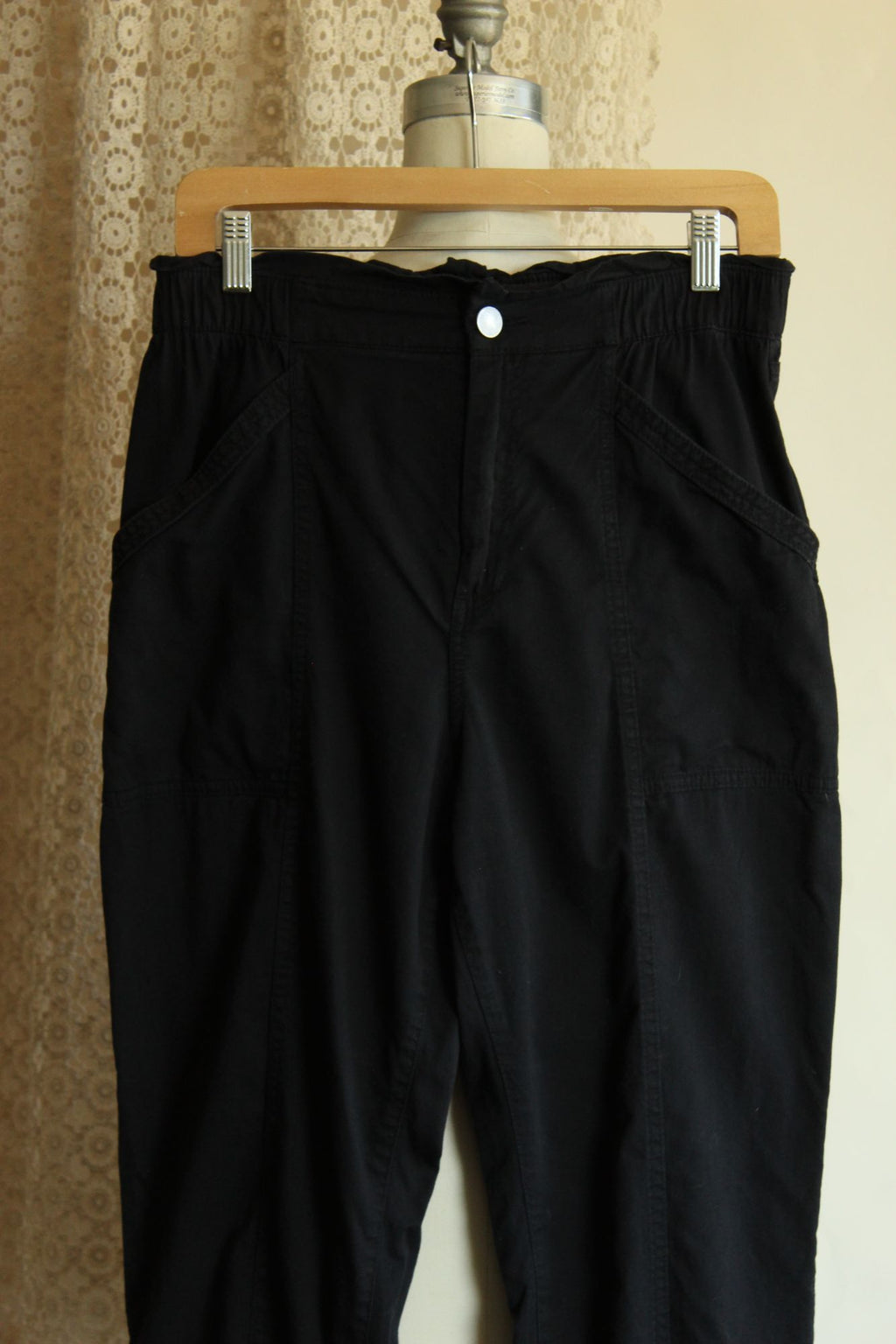 Womens Old Navy Pants,  Black Baggy Size Medium Cotton with Pockets, Elastic