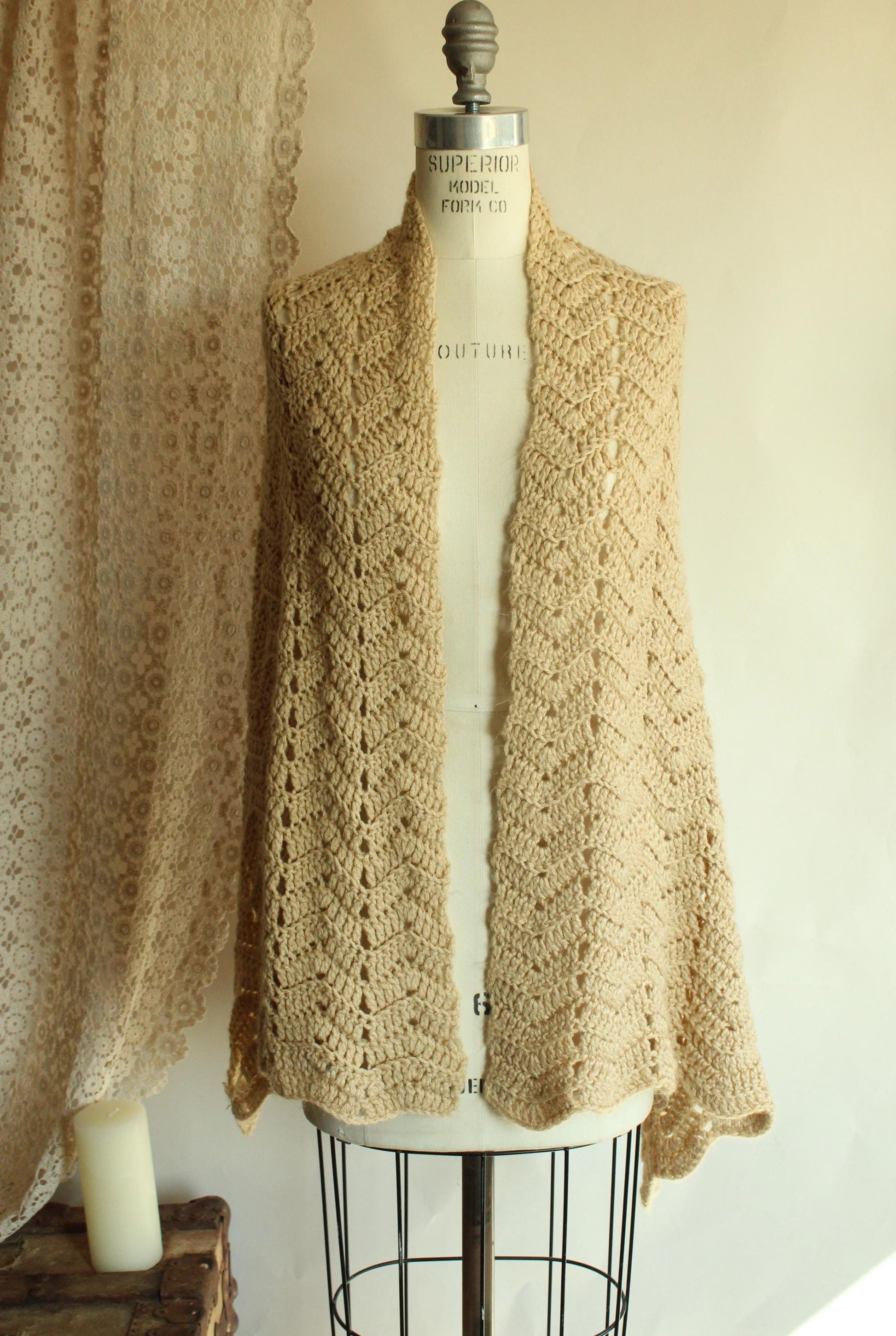 Vintage 1960s 1970s Knit Beige Wrap