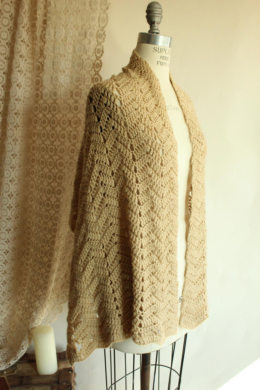Vintage 1960s 1970s Knit Beige Wrap