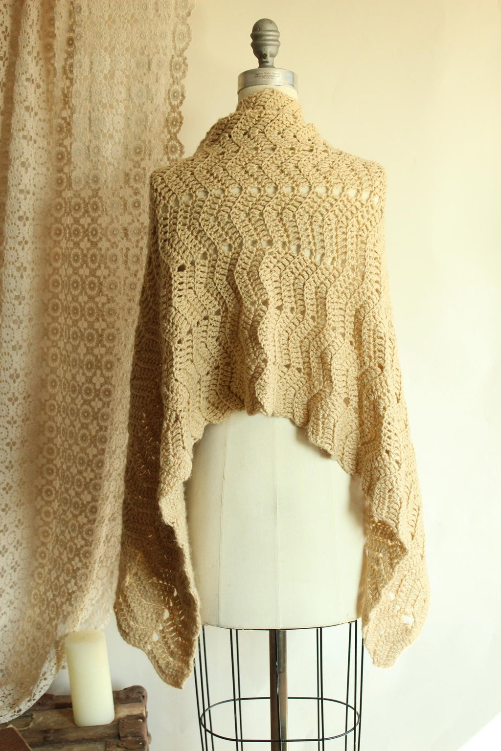 Vintage 1960s 1970s Knit Beige Wrap