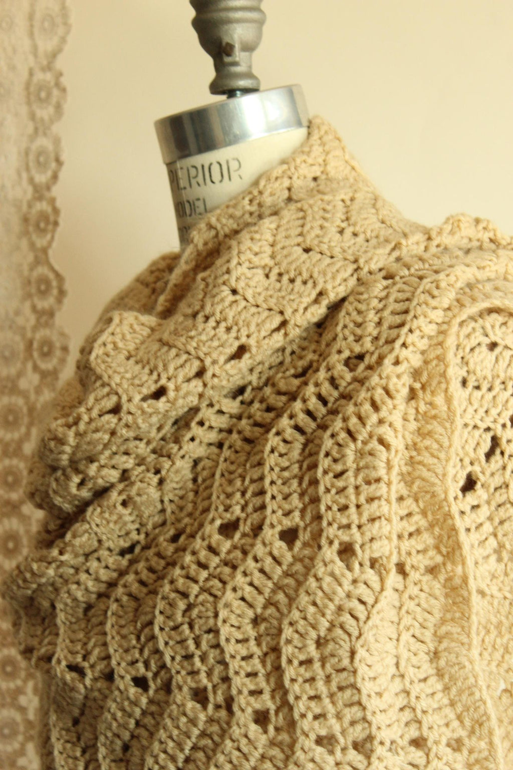 Vintage 1960s 1970s Knit Beige Wrap