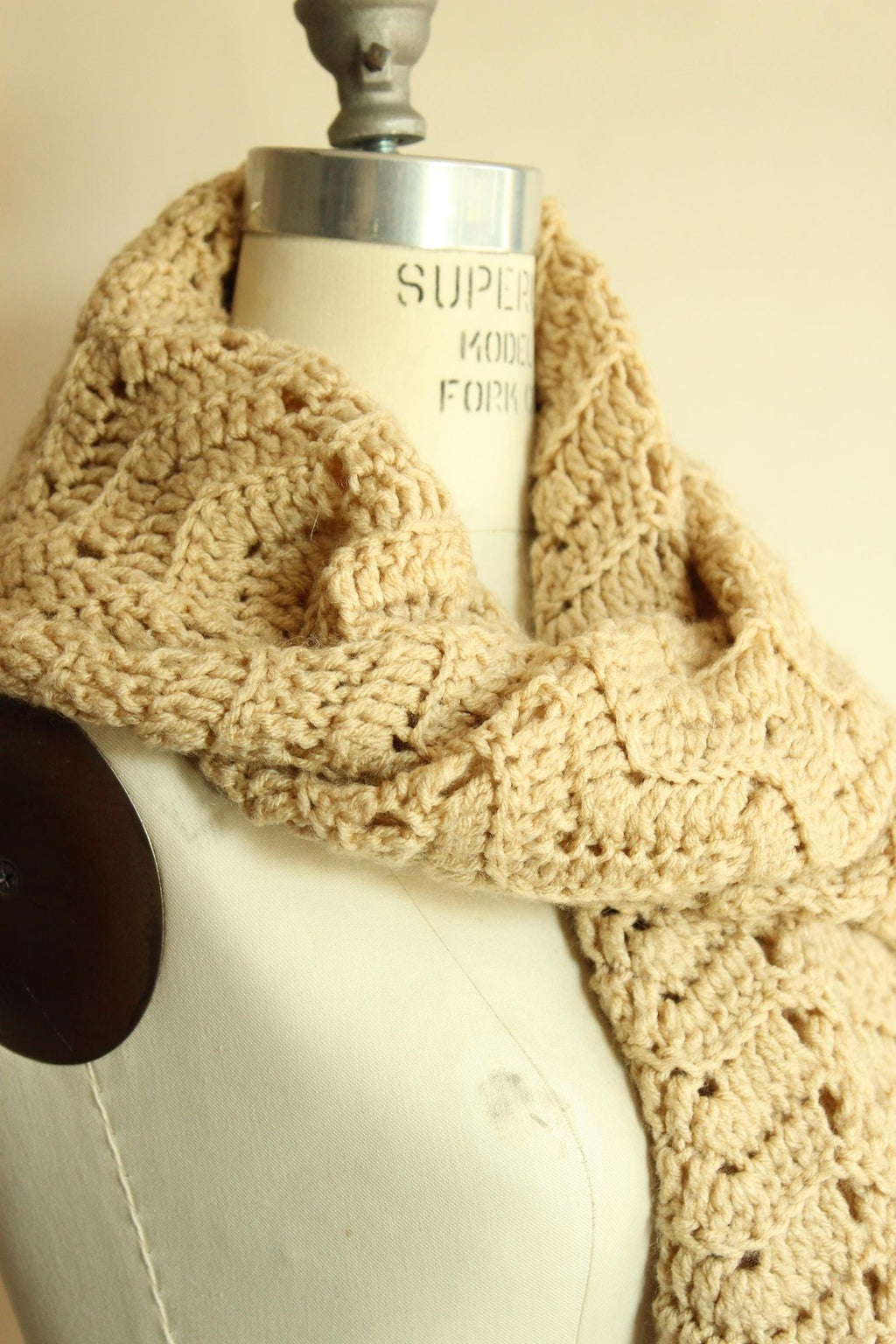 Vintage 1960s 1970s Knit Beige Wrap