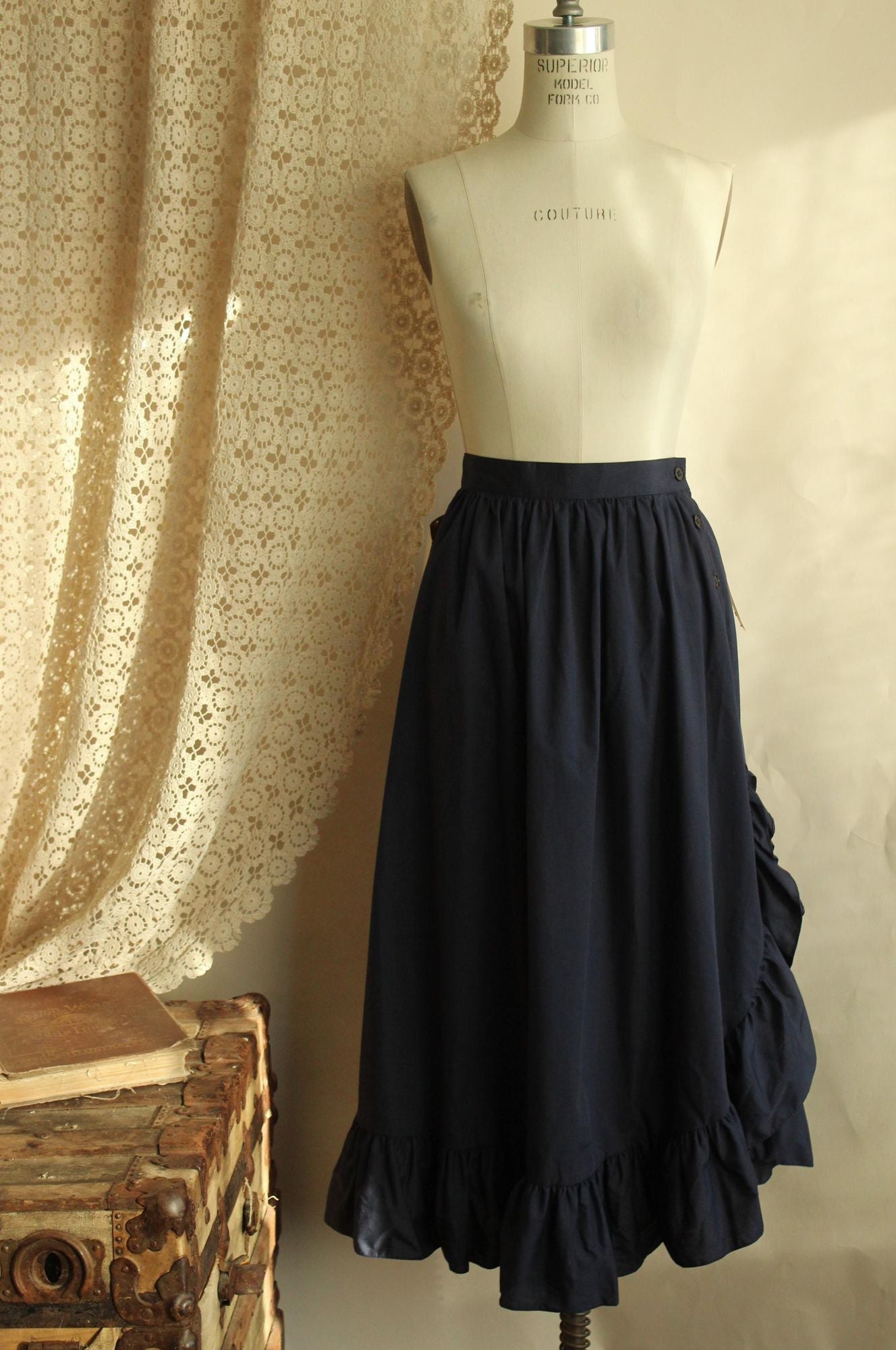 Vintage 1970s 1980s NWT Clyde Navy Blue Skirt with Ruffle Hem and Side Buttons