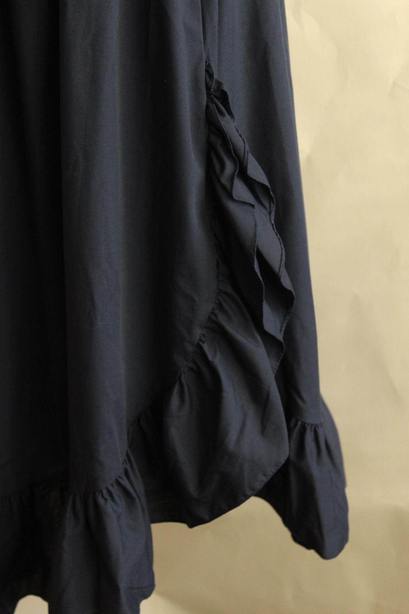 Vintage 1970s 1980s NWT Clyde Navy Blue Skirt with Ruffle Hem and Side Buttons