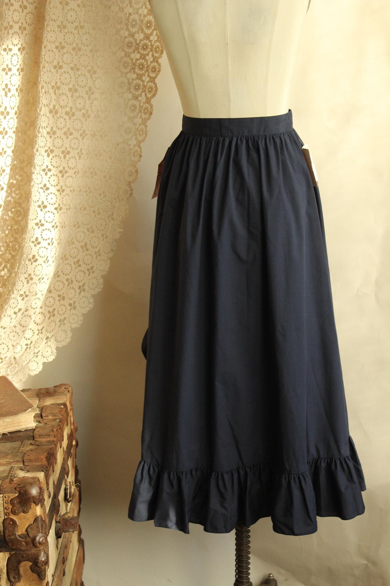 Vintage 1970s 1980s NWT Clyde Navy Blue Skirt with Ruffle Hem and Side Buttons